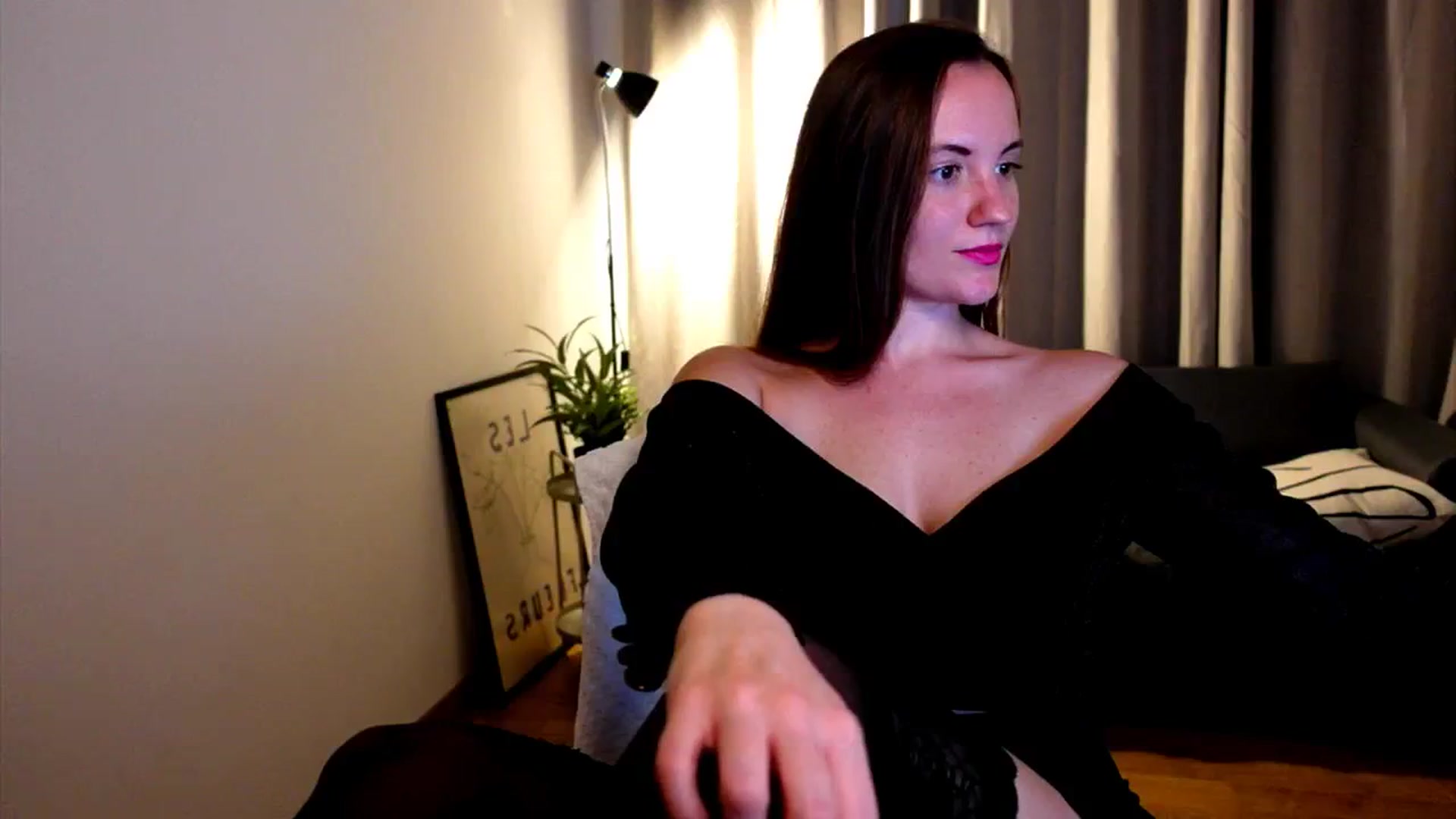 Gallery image thumbnail from Wonderr_Woman's myfreecams stream on, 10/07/2024, 21:52 image 19 of 20