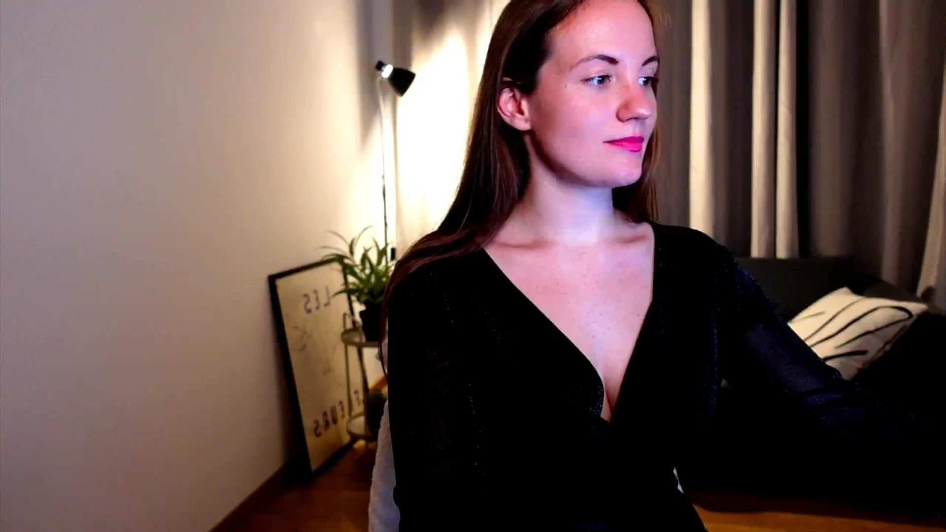 Gallery image thumbnail from Wonderr_Woman's myfreecams stream on, 10/07/2024, 21:52 image 8 of 20