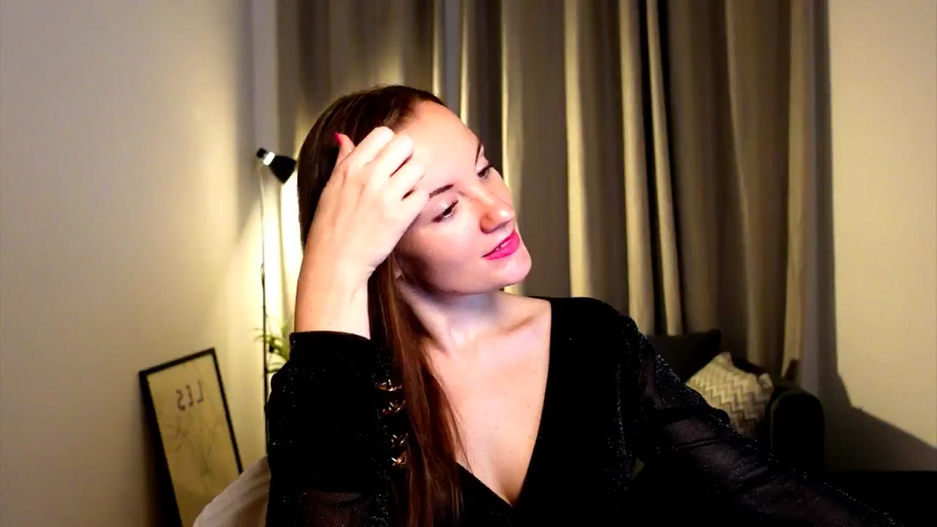 Gallery image thumbnail from Wonderr_Woman's myfreecams stream on, 10/13/2024, 12:09 image 7 of 20