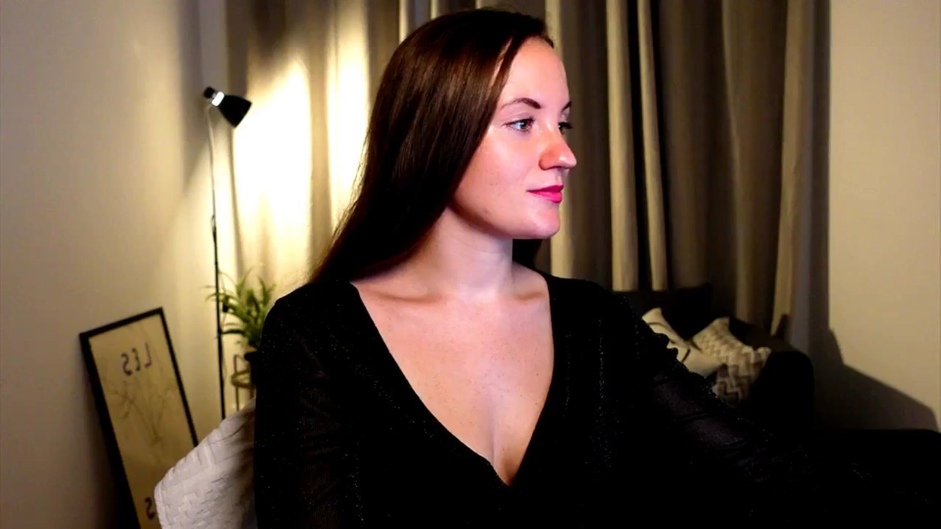 Gallery image thumbnail from Wonderr_Woman's myfreecams stream on, 10/13/2024, 12:09 image 11 of 20