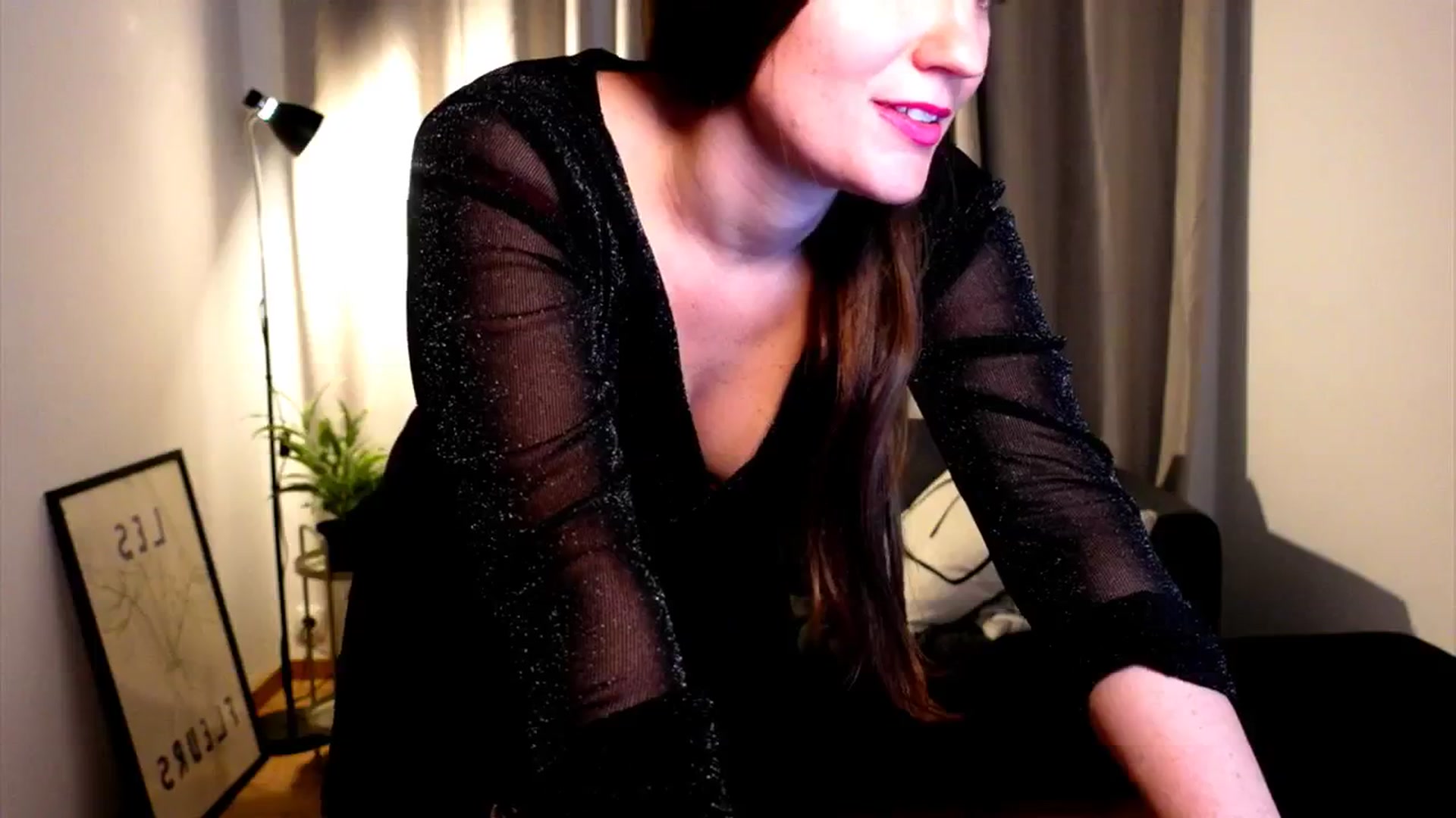Gallery image thumbnail from Wonderr_Woman's myfreecams stream on, 10/13/2024, 14:07 image 15 of 20