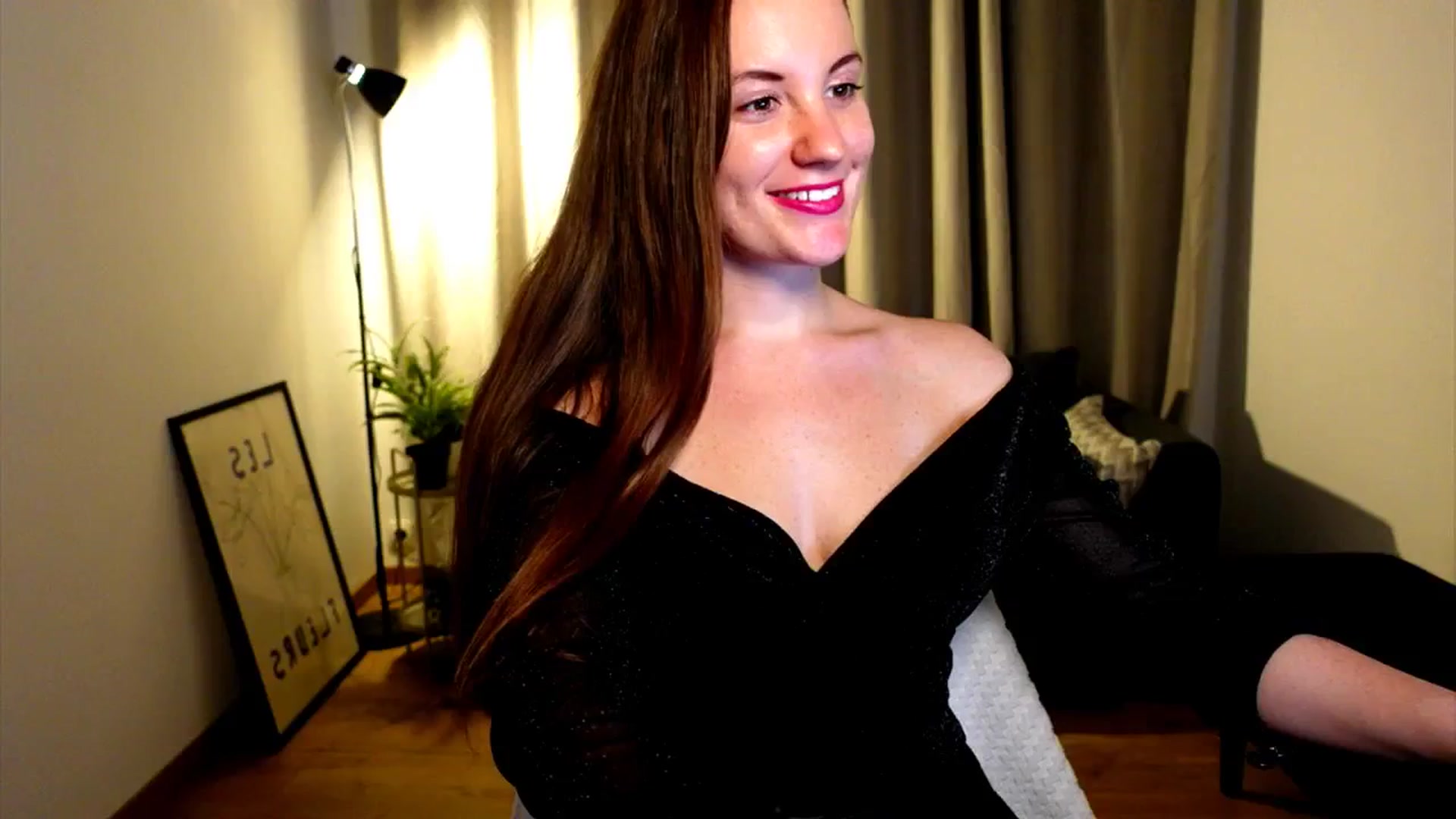 Gallery image thumbnail from Wonderr_Woman's myfreecams stream on, 10/13/2024, 15:19 image 12 of 20