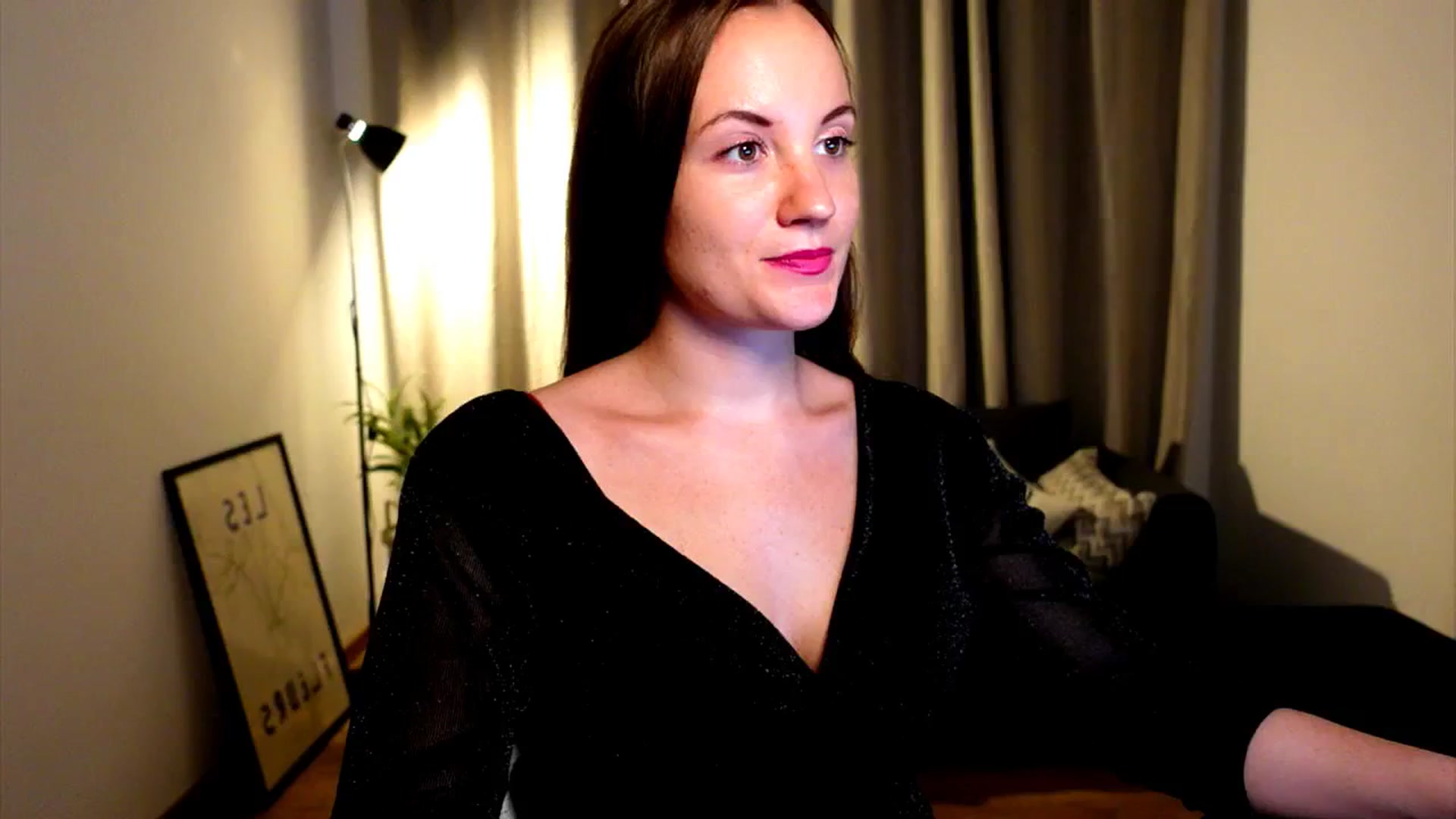 Gallery image thumbnail from Wonderr_Woman's myfreecams stream on, 10/13/2024, 15:19 image 7 of 20