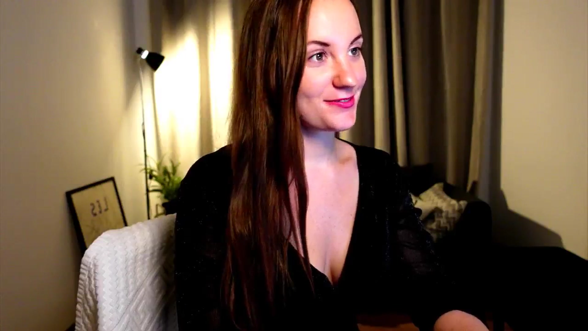 Gallery image thumbnail from Wonderr_Woman's myfreecams stream on, 10/13/2024, 15:44 image 9 of 20