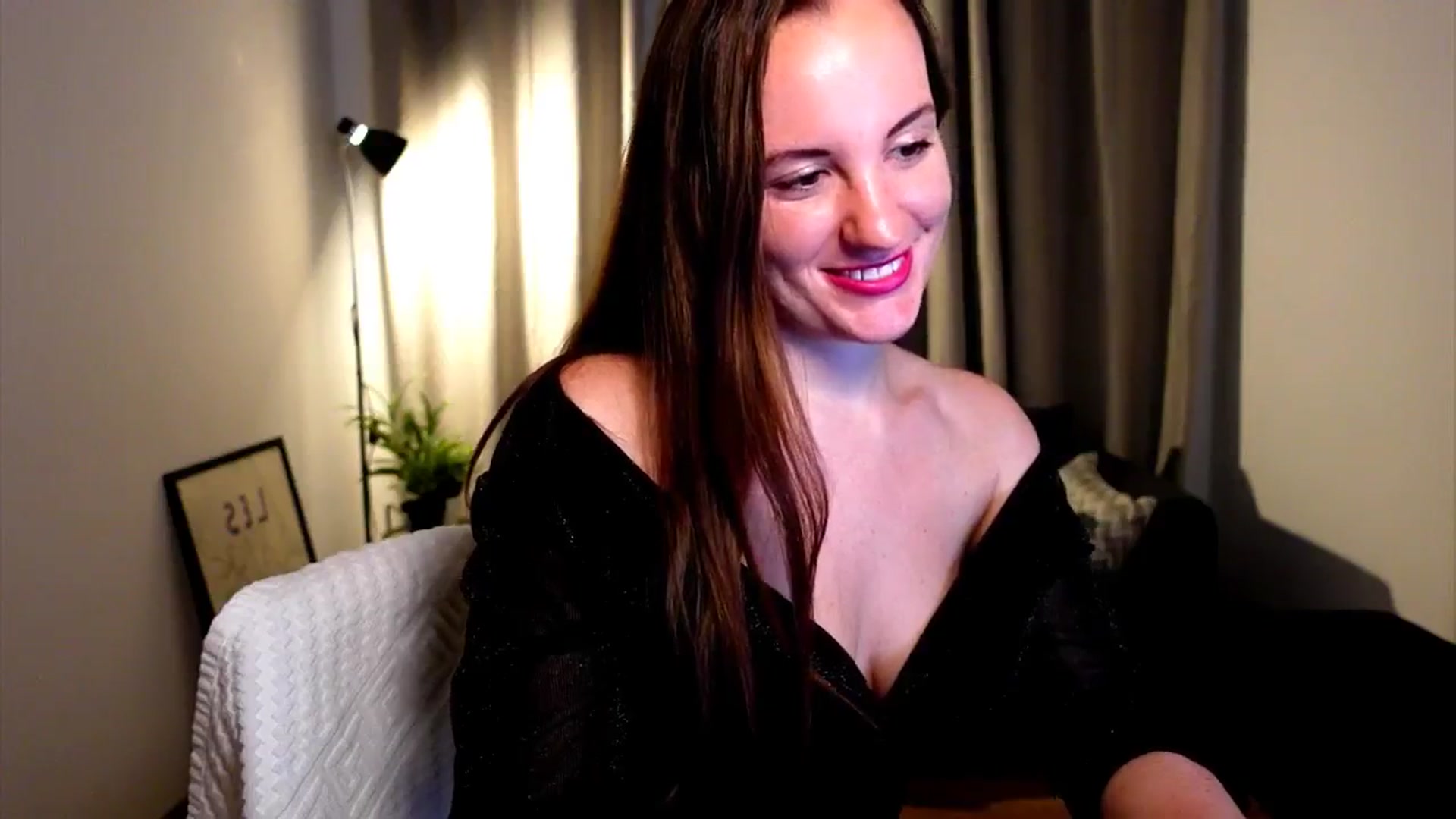 Gallery image thumbnail from Wonderr_Woman's myfreecams stream on, 10/13/2024, 15:44 image 15 of 20