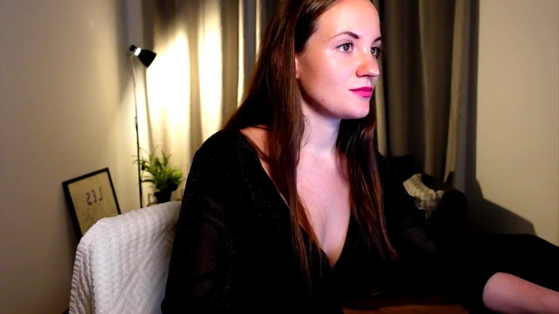 Gallery image thumbnail from Wonderr_Woman's myfreecams stream on, 10/13/2024, 15:44 image 7 of 20