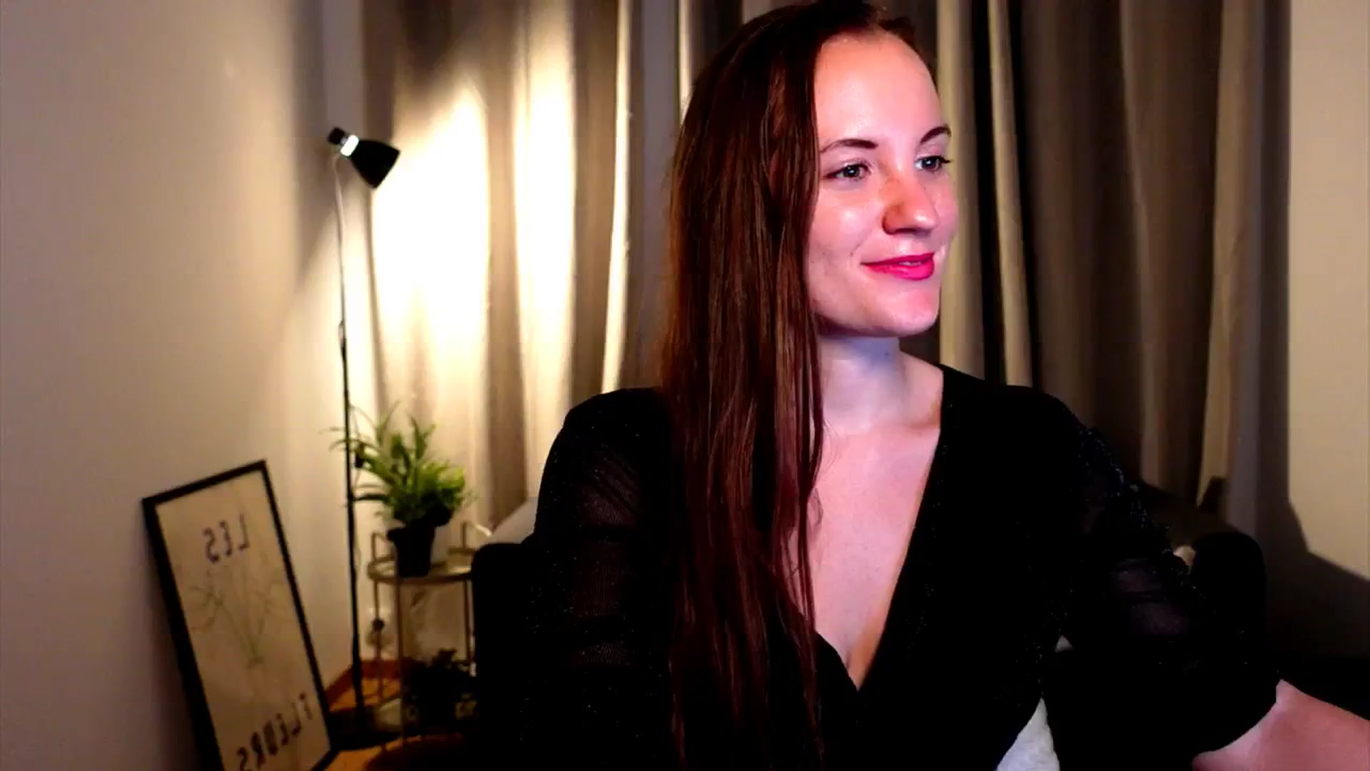 Gallery image thumbnail from Wonderr_Woman's myfreecams stream on, 10/13/2024, 18:16 image 18 of 20