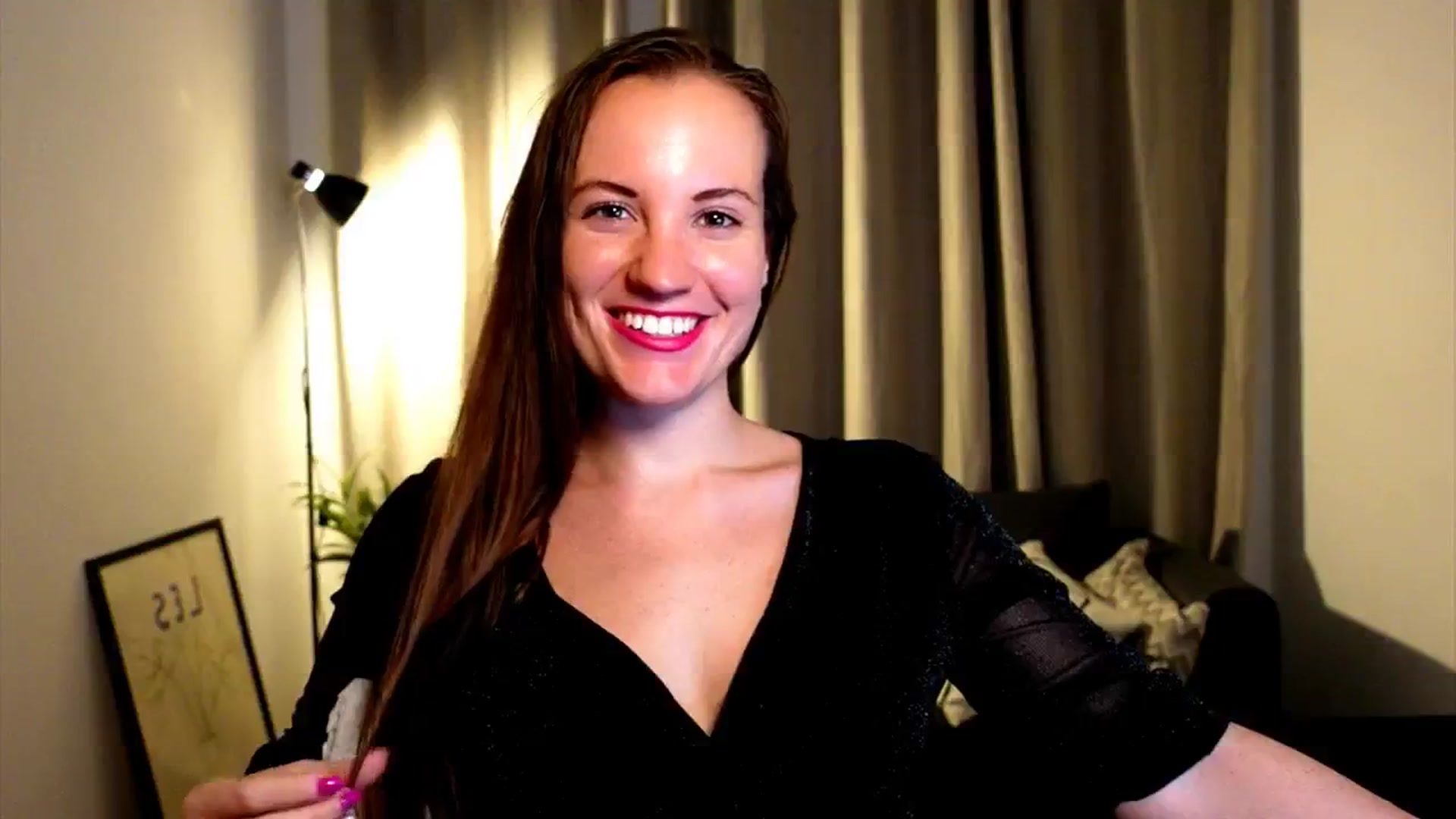 Gallery image thumbnail from Wonderr_Woman's myfreecams stream on, 10/13/2024, 18:16 image 11 of 20