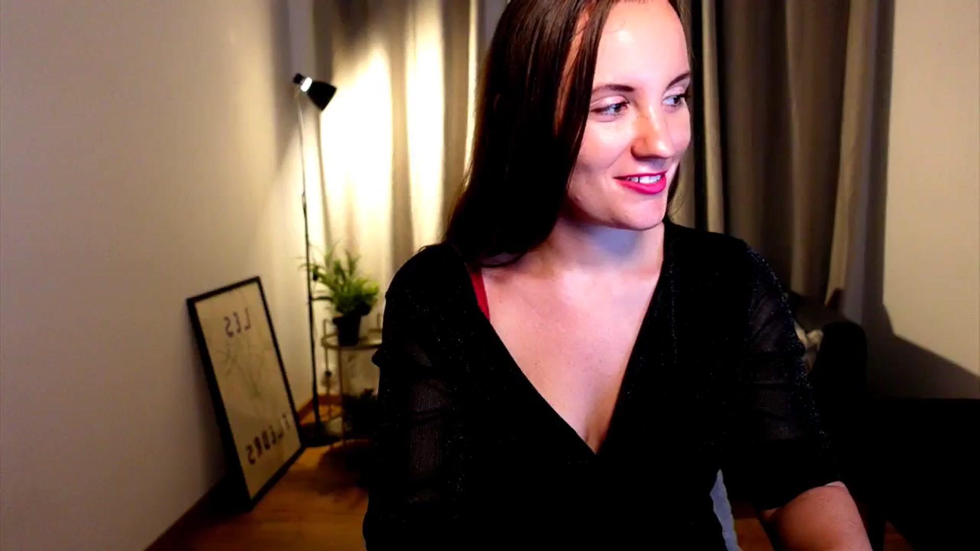 Gallery image thumbnail from Wonderr_Woman's myfreecams stream on, 10/13/2024, 18:51 image 7 of 20