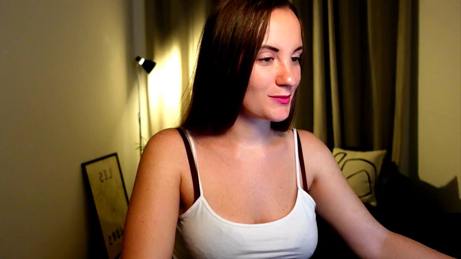 Gallery image thumbnail from Wonderr_Woman's myfreecams stream on, 10/15/2024, 15:35 image 5 of 20