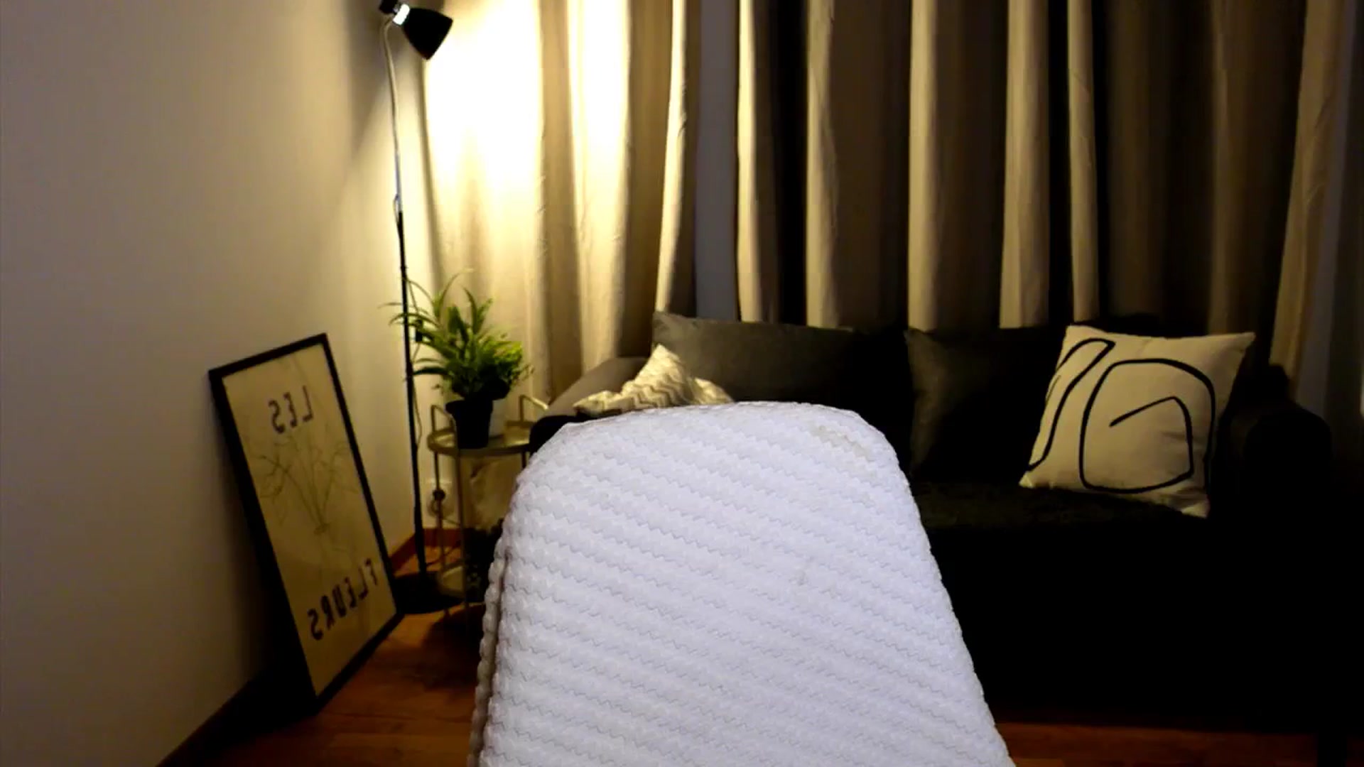 Gallery image thumbnail from Wonderr_Woman's myfreecams stream on, 10/15/2024, 17:15 image 11 of 20