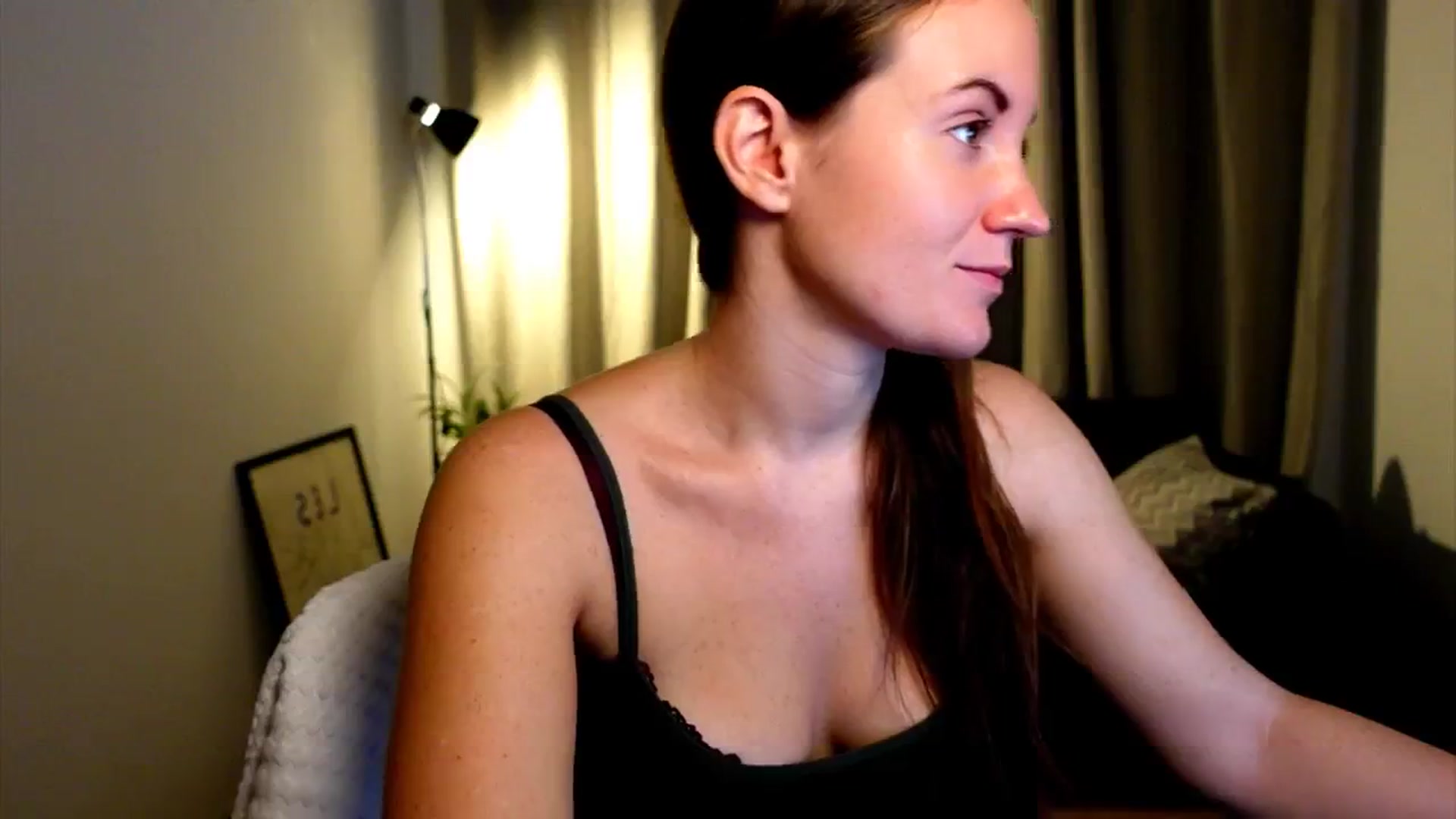 Gallery image thumbnail from Wonderr_Woman's myfreecams stream on, 10/16/2024, 12:37 image 14 of 20