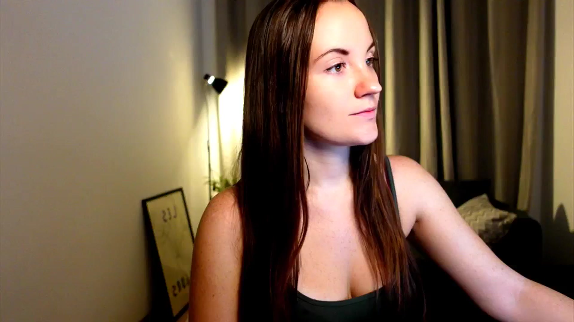 Gallery image thumbnail from Wonderr_Woman's myfreecams stream on, 10/16/2024, 12:37 image 1 of 20