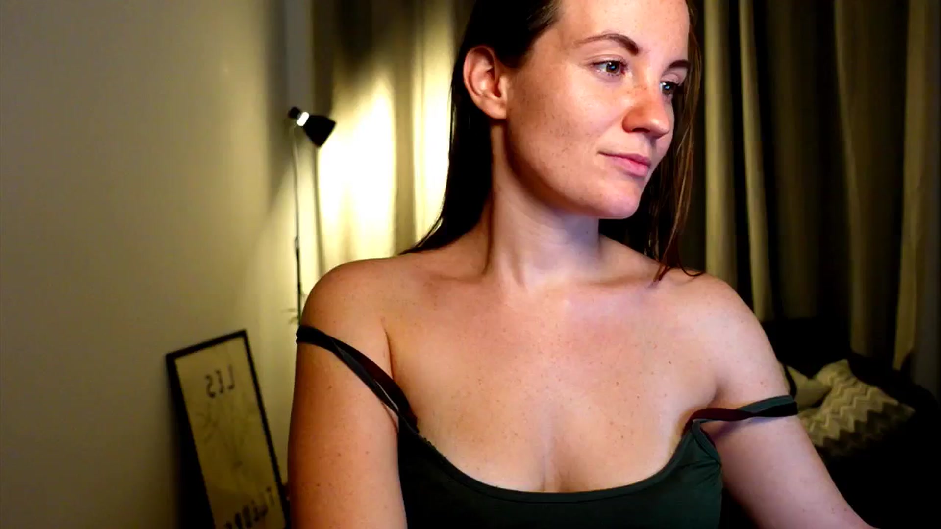 Gallery image thumbnail from Wonderr_Woman's myfreecams stream on, 10/16/2024, 15:53 image 5 of 20