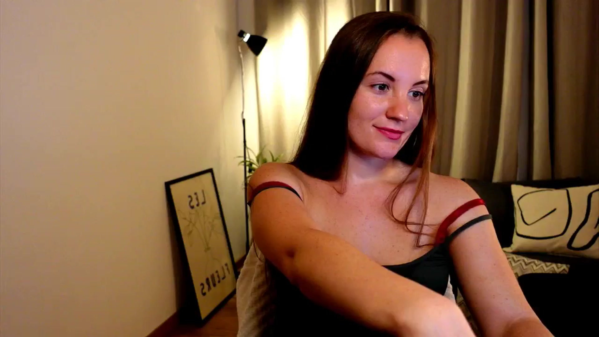 Gallery image thumbnail from Wonderr_Woman's myfreecams stream on, 10/17/2024, 16:09 image 18 of 20