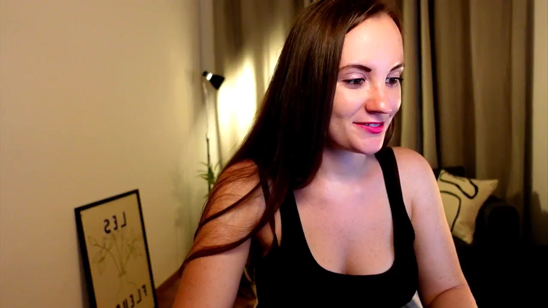 Gallery image thumbnail from Wonderr_Woman's myfreecams stream on, 10/20/2024, 19:34 image 7 of 20