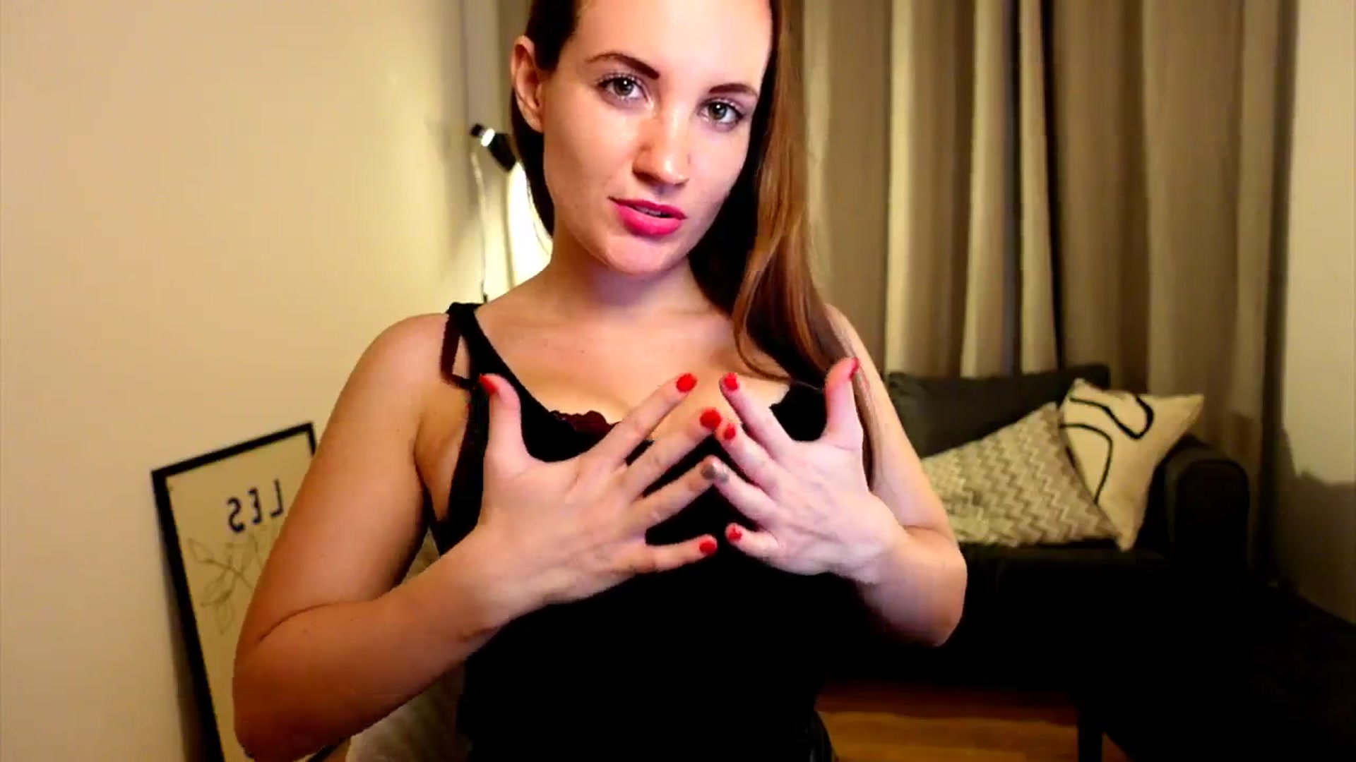 Gallery image thumbnail from Wonderr_Woman's myfreecams stream on, 10/20/2024, 21:46 image 12 of 20