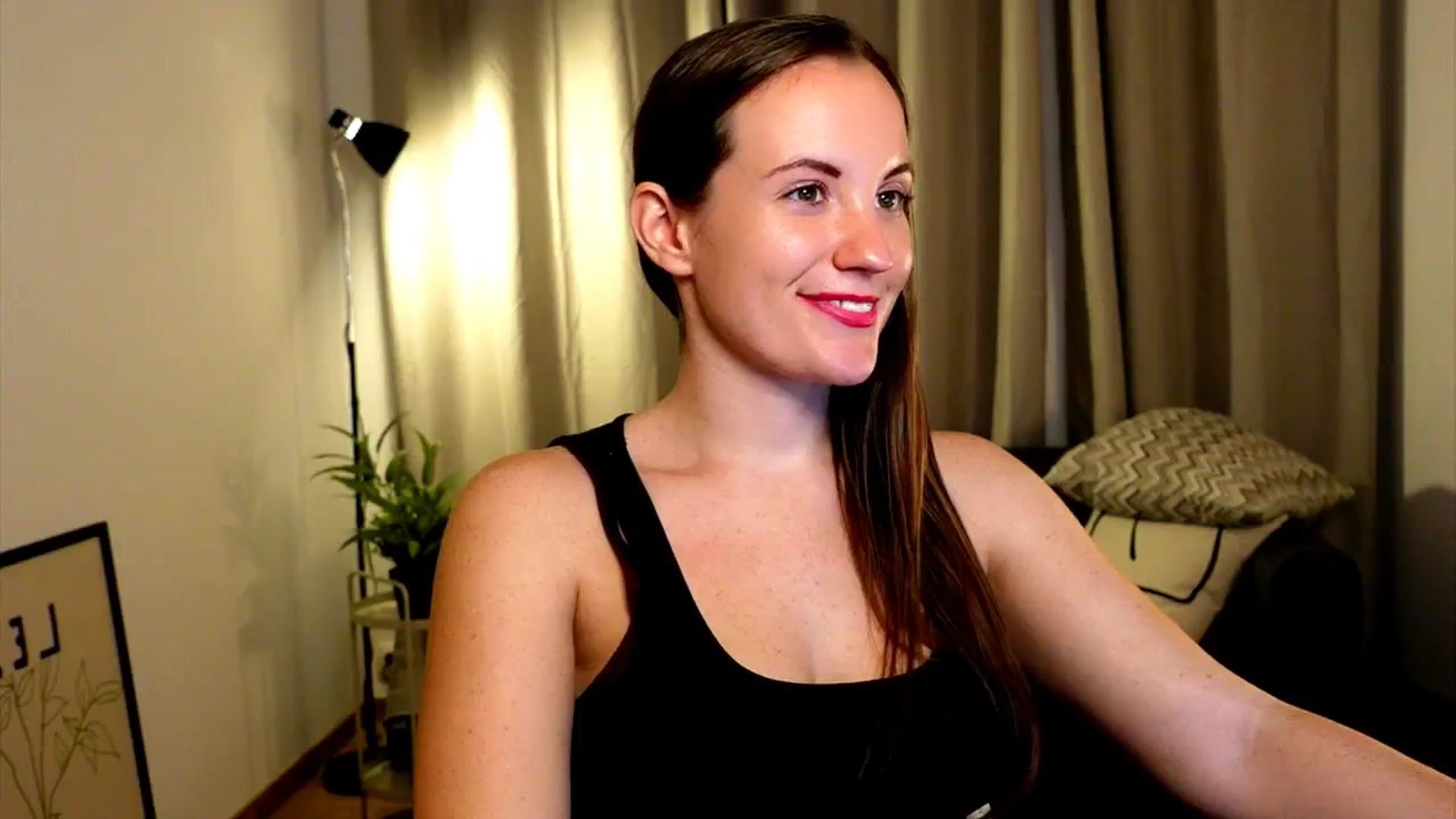 Gallery image thumbnail from Wonderr_Woman's myfreecams stream on, 10/22/2024, 16:57 image 10 of 20