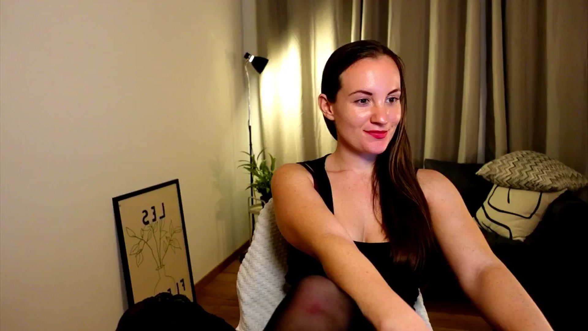 Gallery image thumbnail from Wonderr_Woman's myfreecams stream on, 10/22/2024, 16:57 image 4 of 20