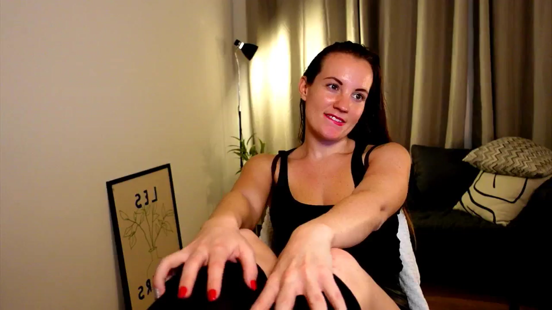 Gallery image thumbnail from Wonderr_Woman's myfreecams stream on, 10/22/2024, 16:57 image 15 of 20