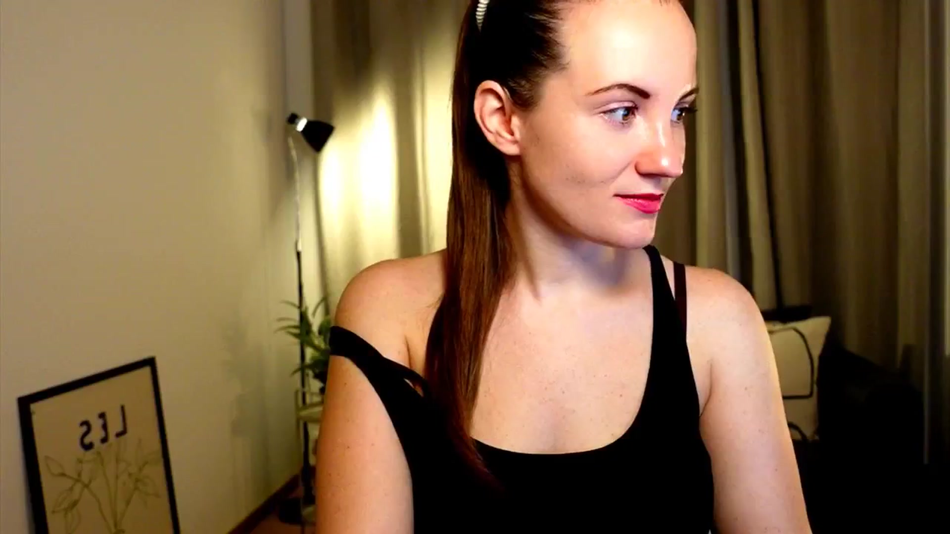 Gallery image thumbnail from Wonderr_Woman's myfreecams stream on, 10/23/2024, 13:37 image 5 of 20