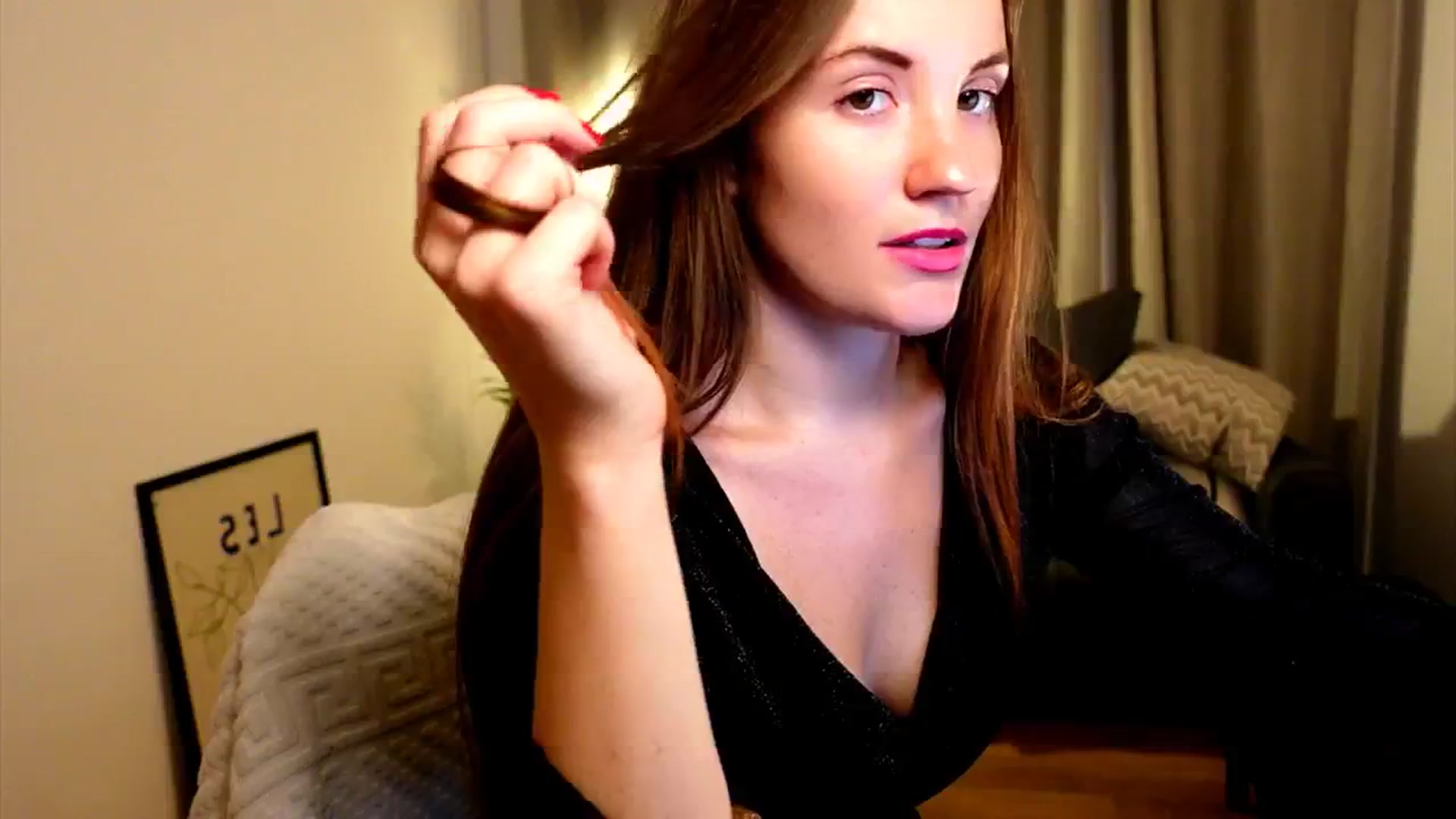 Gallery image thumbnail from Wonderr_Woman's myfreecams stream on, 10/24/2024, 21:17 image 9 of 20