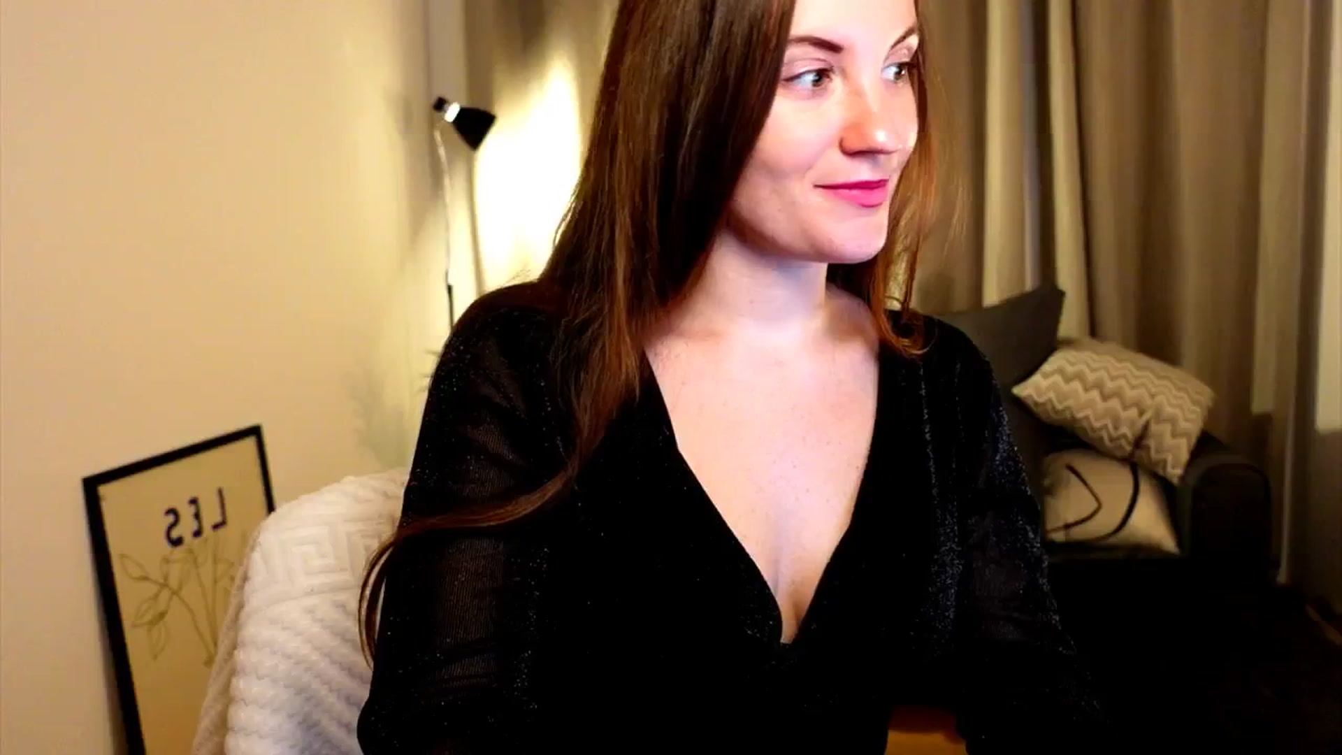 Gallery image thumbnail from Wonderr_Woman's myfreecams stream on, 10/24/2024, 21:17 image 7 of 20