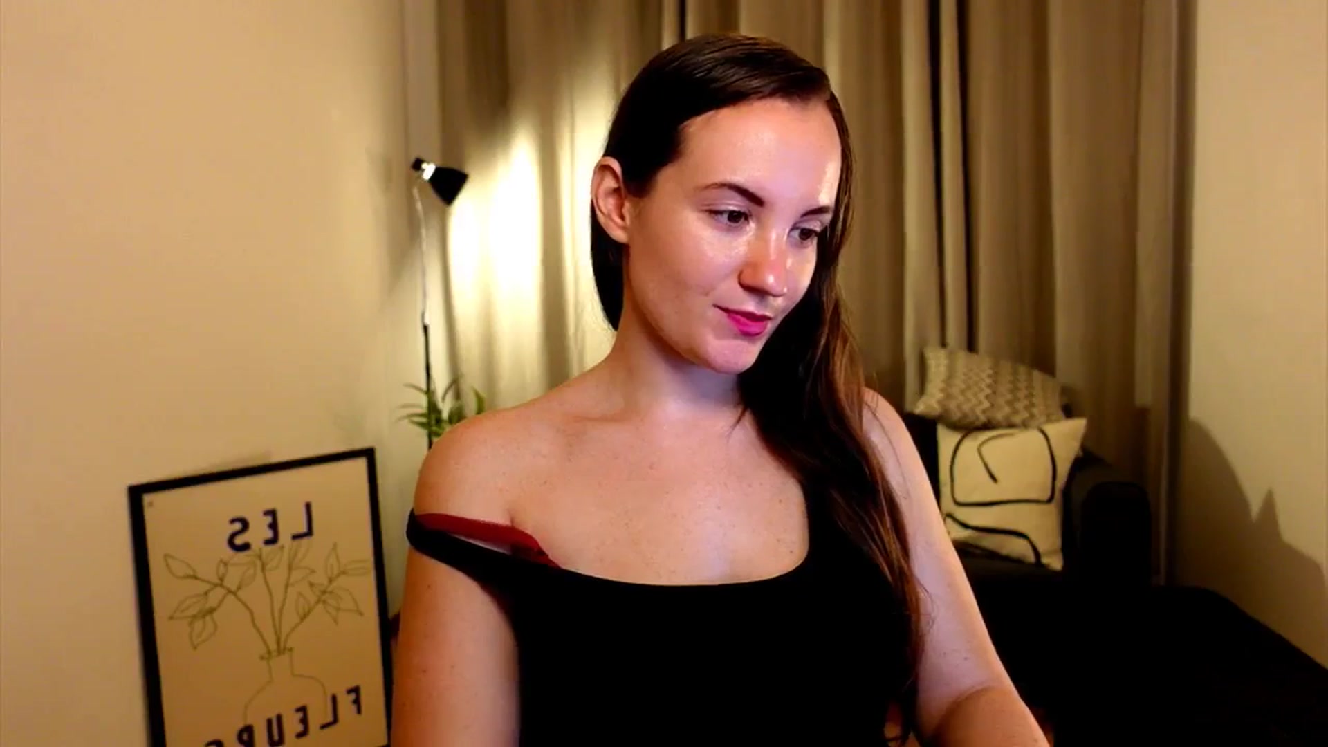 Gallery image thumbnail from Wonderr_Woman's myfreecams stream on, 10/26/2024, 10:37 image 15 of 20