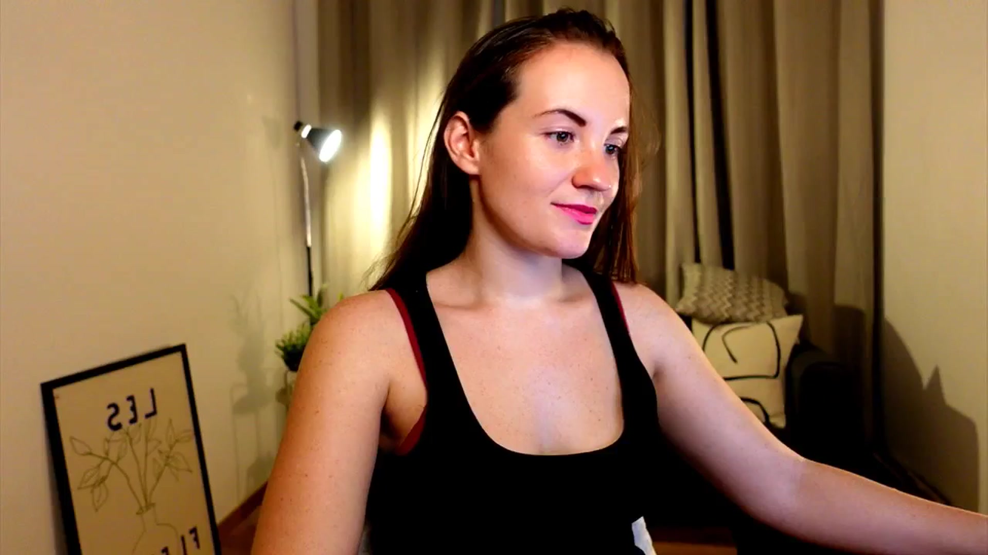 Gallery image thumbnail from Wonderr_Woman's myfreecams stream on, 10/26/2024, 12:52 image 9 of 20
