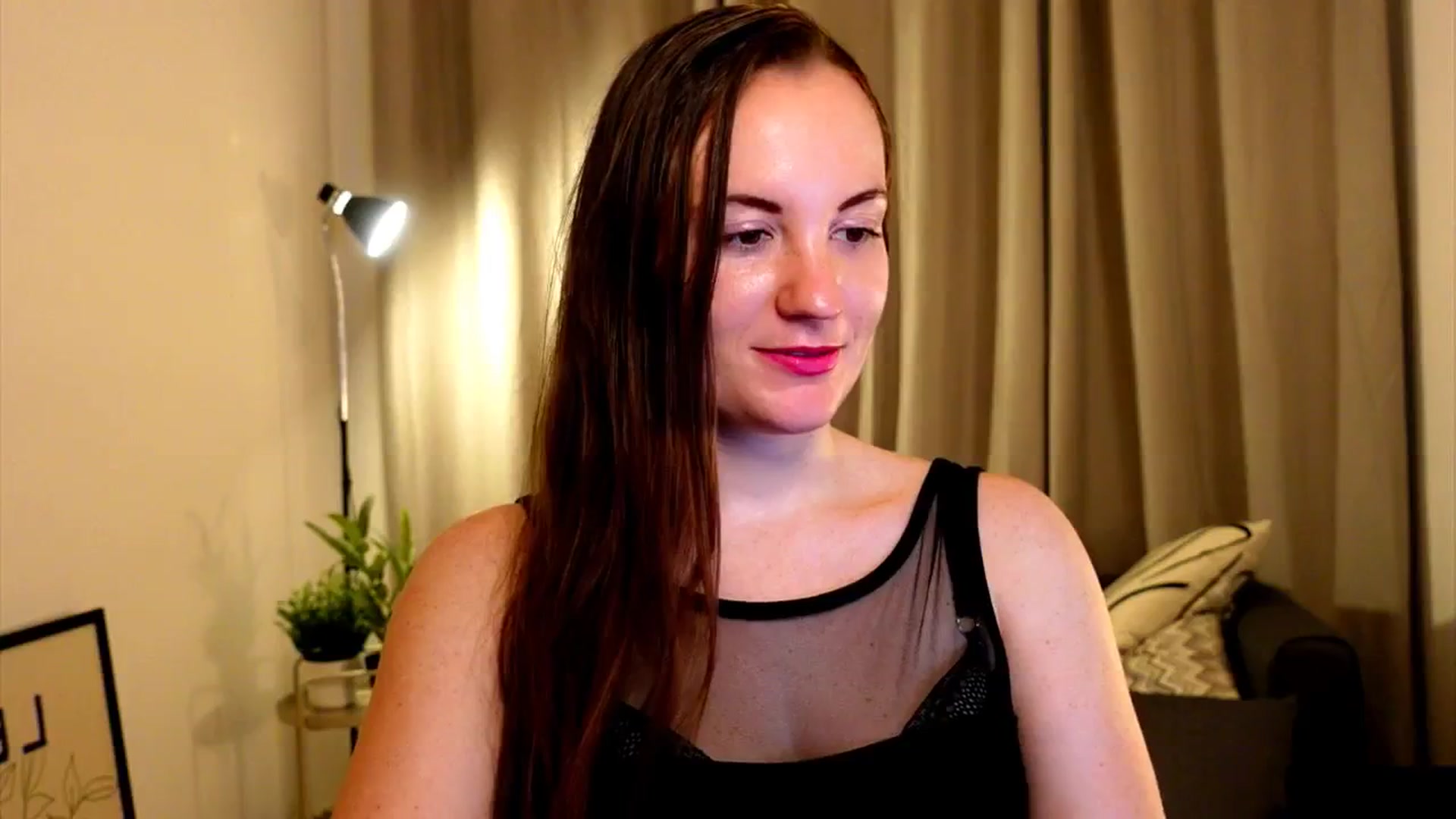 Gallery image thumbnail from Wonderr_Woman's myfreecams stream on, 10/29/2024, 09:00 image 6 of 20
