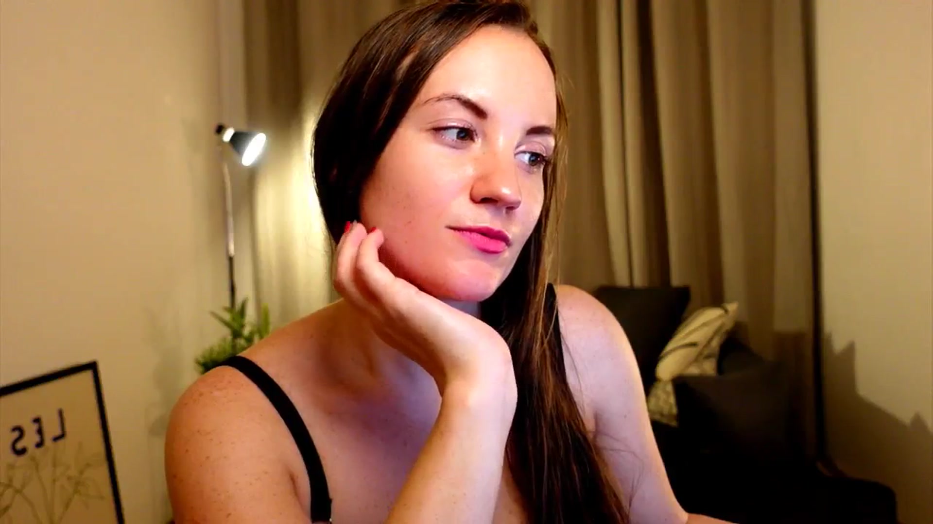 Gallery image thumbnail from Wonderr_Woman's myfreecams stream on, 10/29/2024, 12:08 image 20 of 20