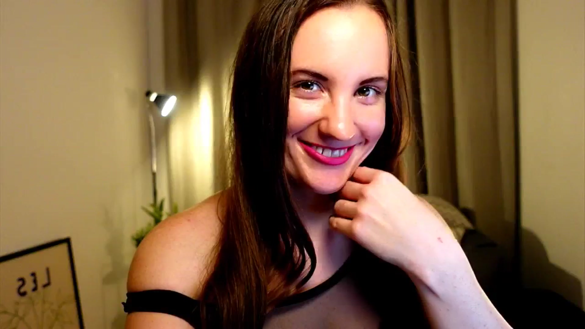 Gallery image thumbnail from Wonderr_Woman's myfreecams stream on, 10/31/2024, 19:04 image 18 of 20