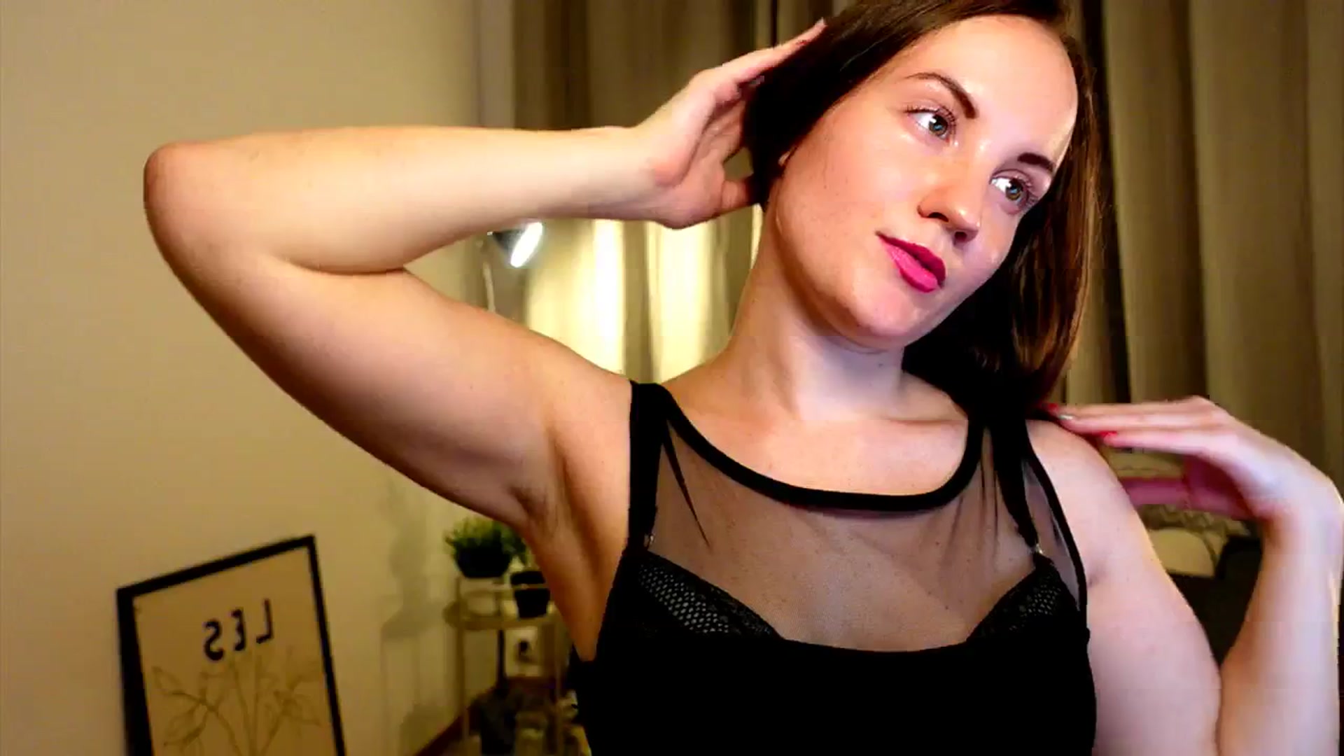 Gallery image thumbnail from Wonderr_Woman's myfreecams stream on, 10/31/2024, 19:04 image 17 of 20
