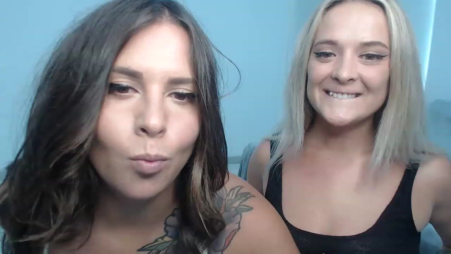 Gallery image thumbnail from WondersGirlsX's myfreecams stream on, 05/13/2023, 18:03 image 4 of 20
