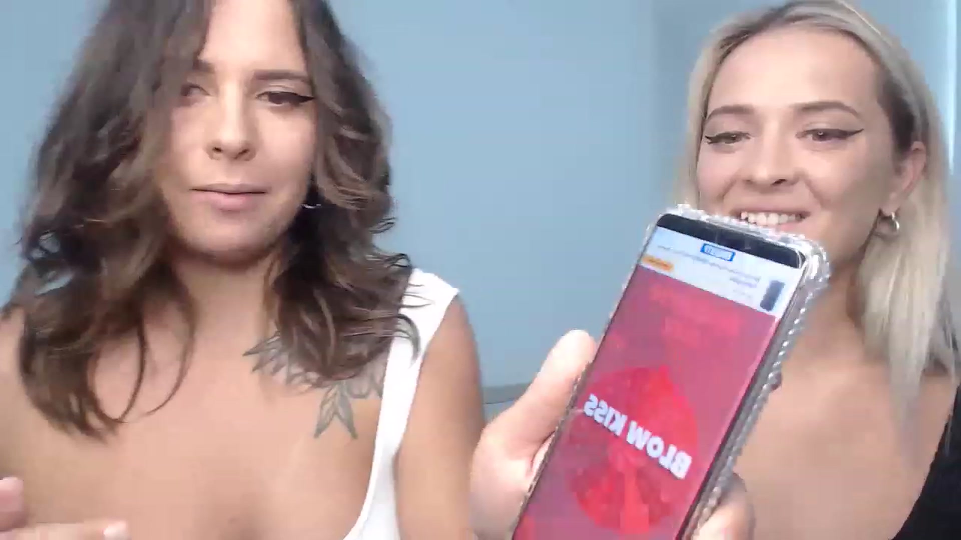Gallery image thumbnail from WondersGirlsX's myfreecams stream on, 05/31/2023, 17:58 image 10 of 20