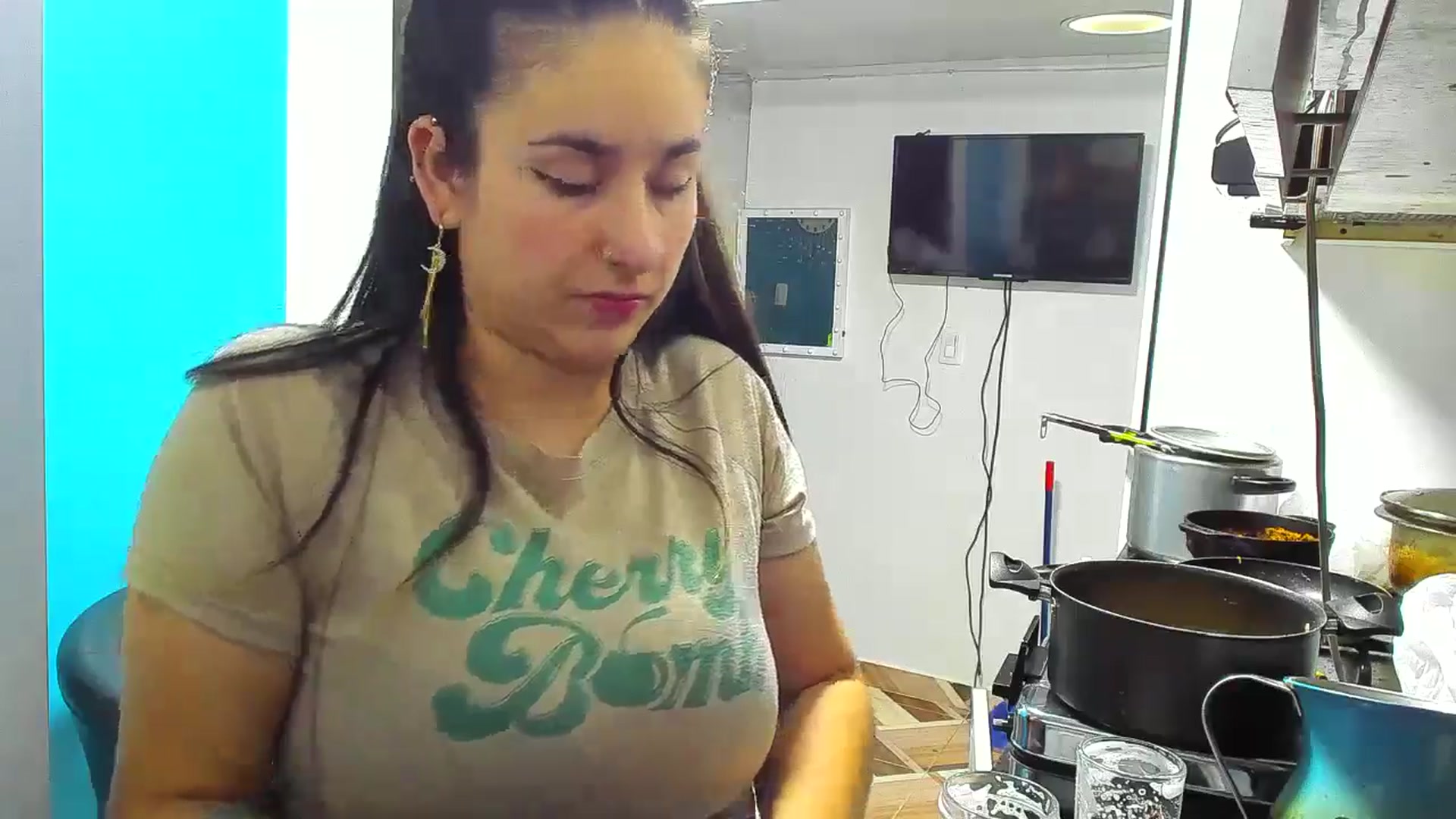Gallery image thumbnail from Wondertitsxxx's myfreecams stream on, 12/31/2025, 07:41 image 15 of 20