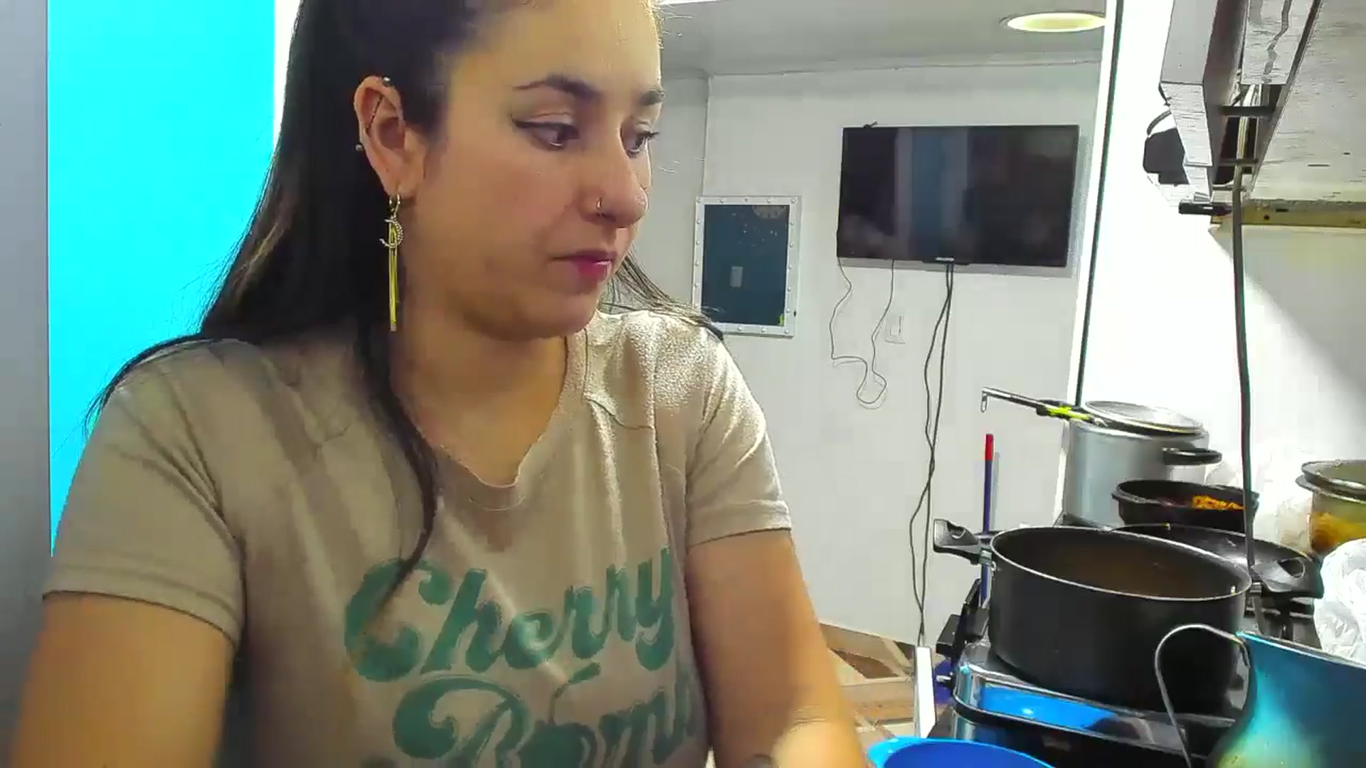 Gallery image thumbnail from Wondertitsxxx's myfreecams stream on, 12/31/2025, 07:41 image 6 of 20