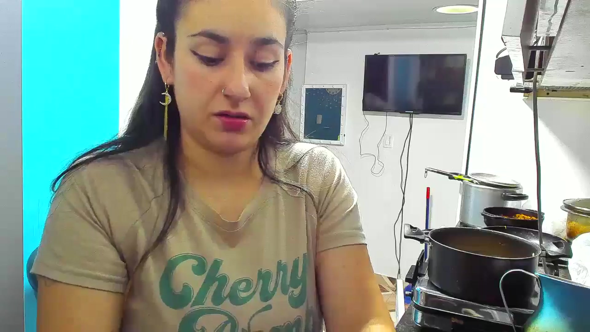 Gallery image thumbnail from Wondertitsxxx's myfreecams stream on, 12/31/2025, 07:41 image 10 of 20