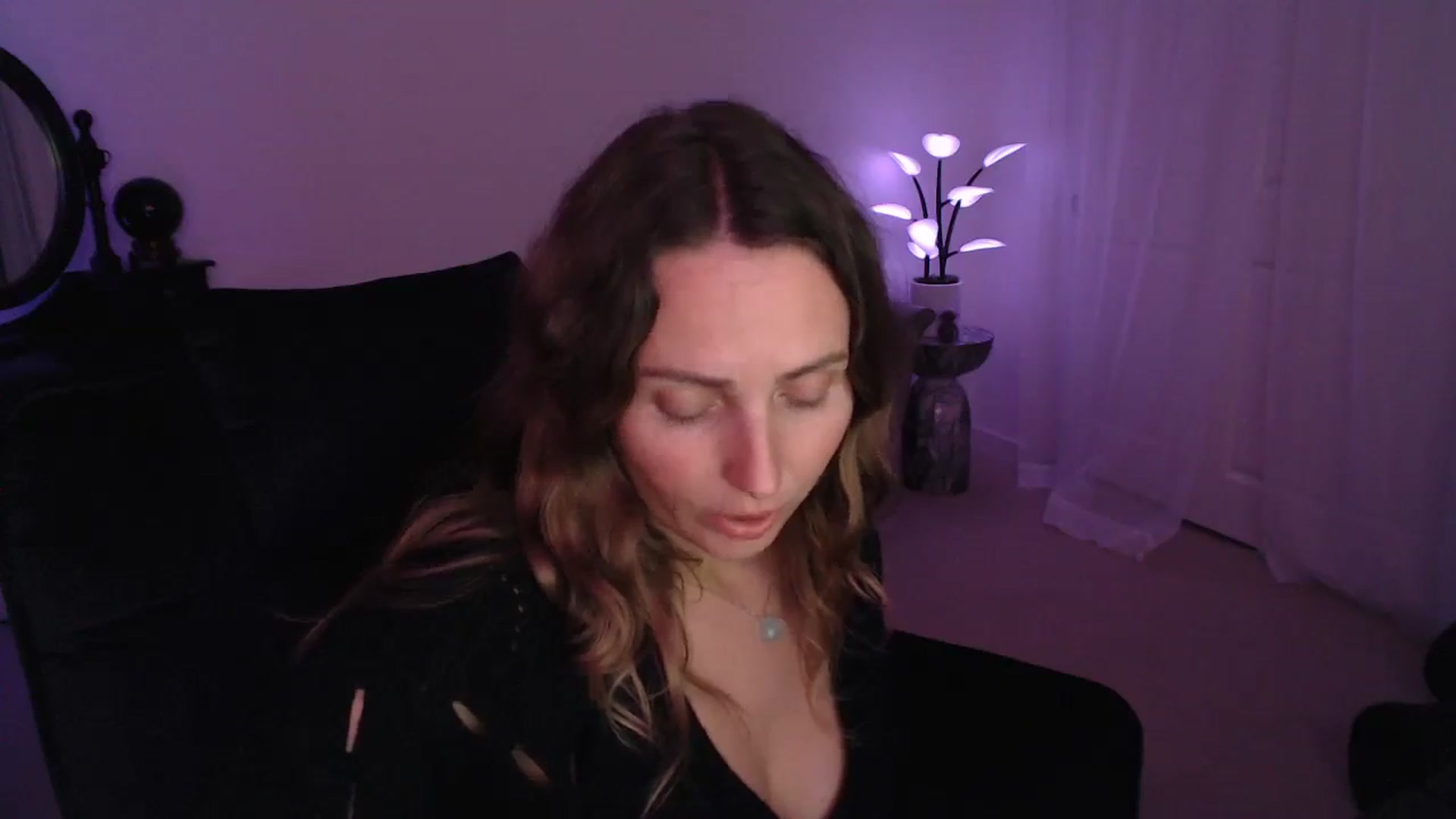 Gallery image thumbnail from WorldofMoody's myfreecams stream on, 04/20/2025, 07:53 image 13 of 20