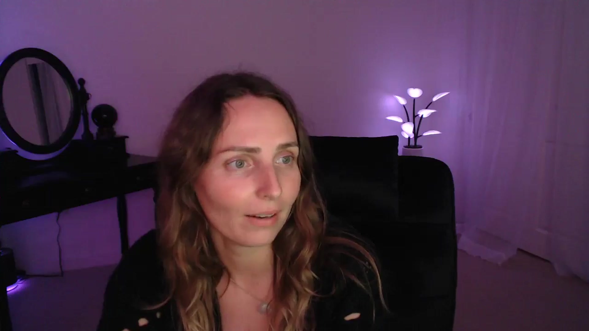 Gallery image thumbnail from WorldofMoody's myfreecams stream on, 04/20/2025, 07:53 image 10 of 20