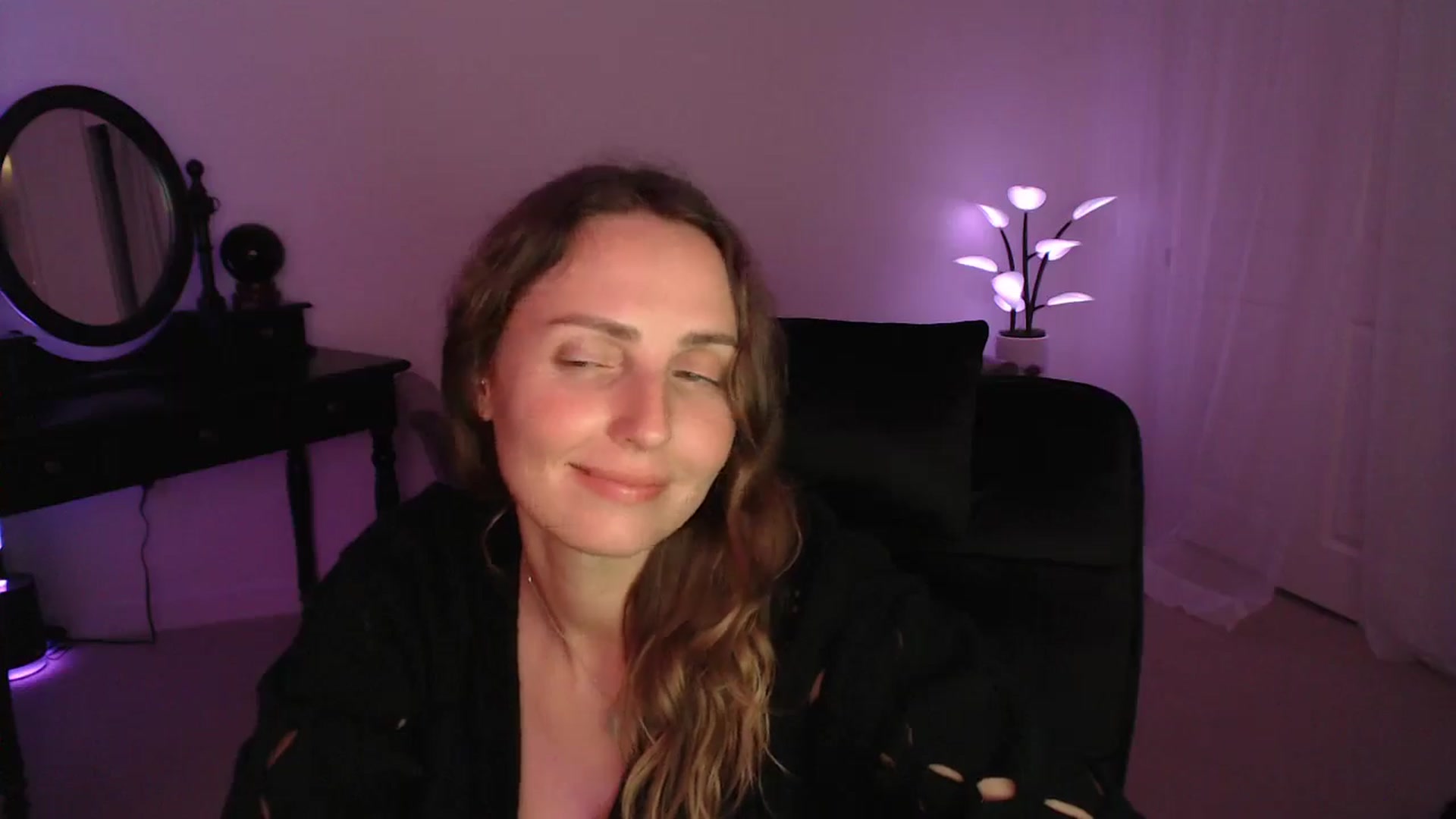 Gallery image thumbnail from WorldofMoody's myfreecams stream on, 04/20/2025, 09:28 image 2 of 20