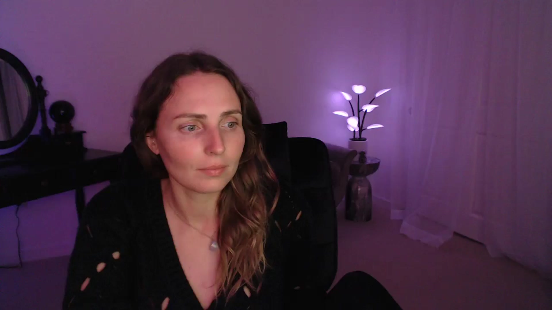 Gallery image thumbnail from WorldofMoody's myfreecams stream on, 04/20/2025, 09:28 image 13 of 20