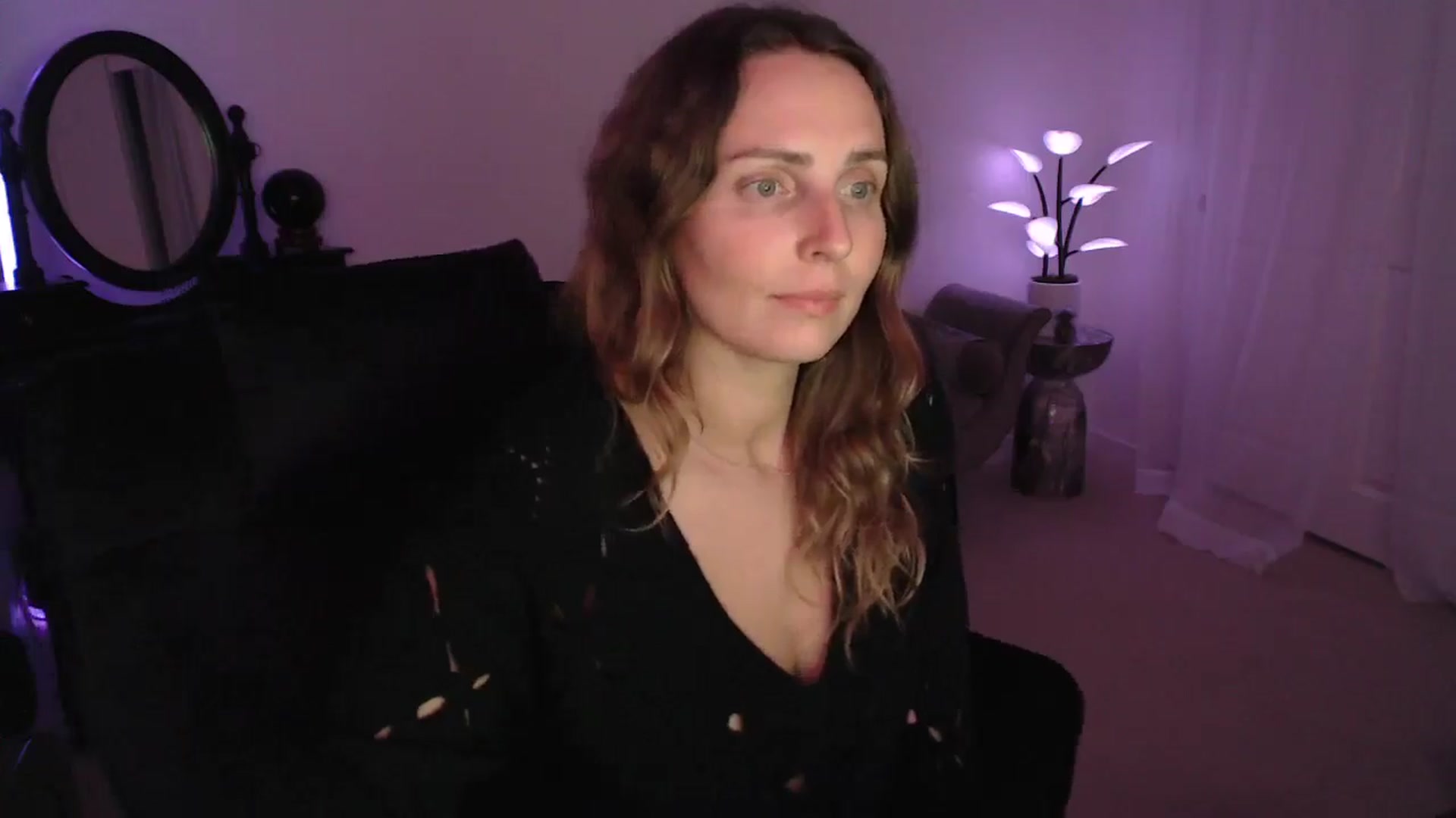 Gallery image thumbnail from WorldofMoody's myfreecams stream on, 04/20/2025, 09:28 image 8 of 20