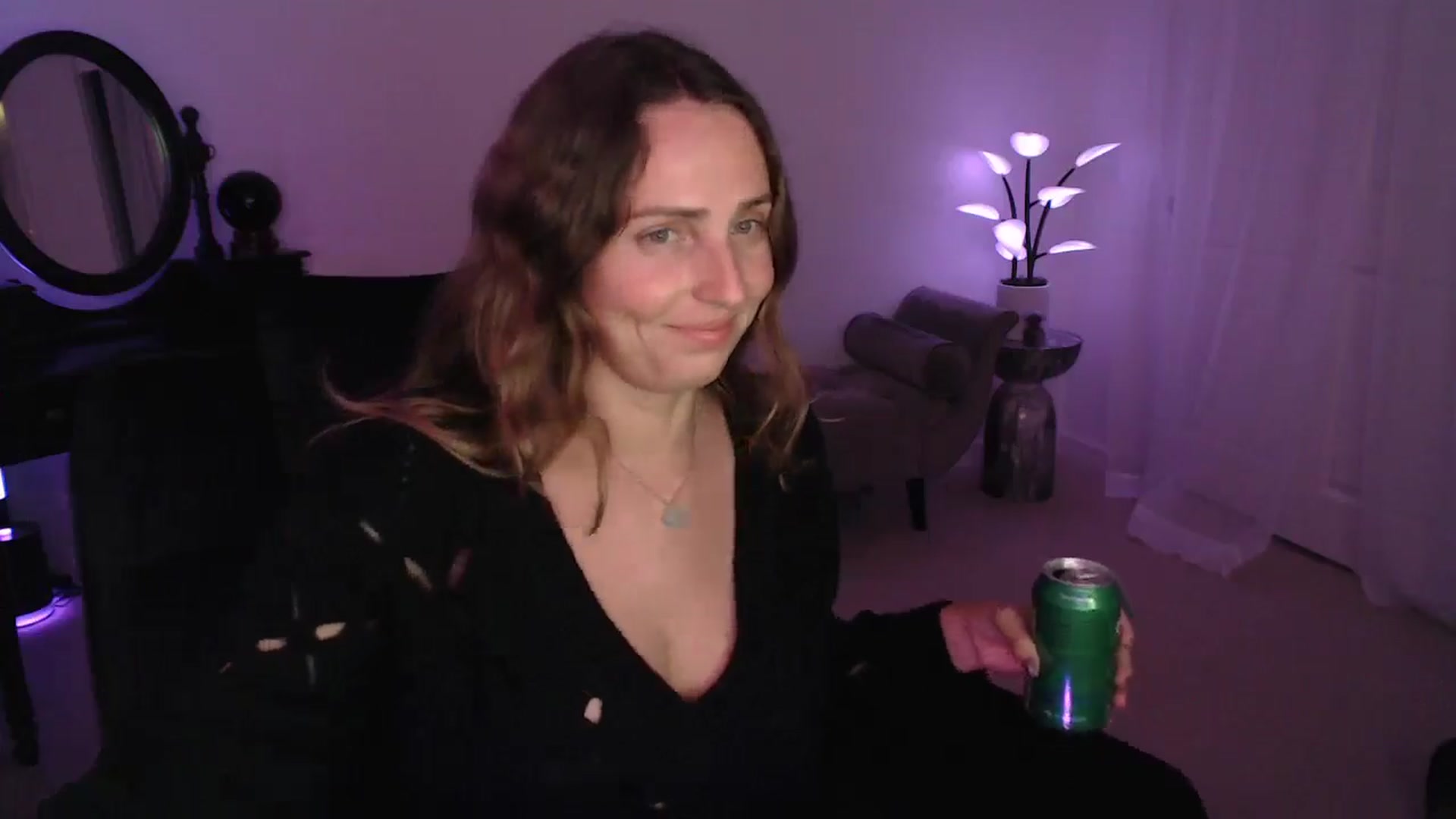 Gallery image thumbnail from WorldofMoody's myfreecams stream on, 04/20/2025, 09:28 image 4 of 20
