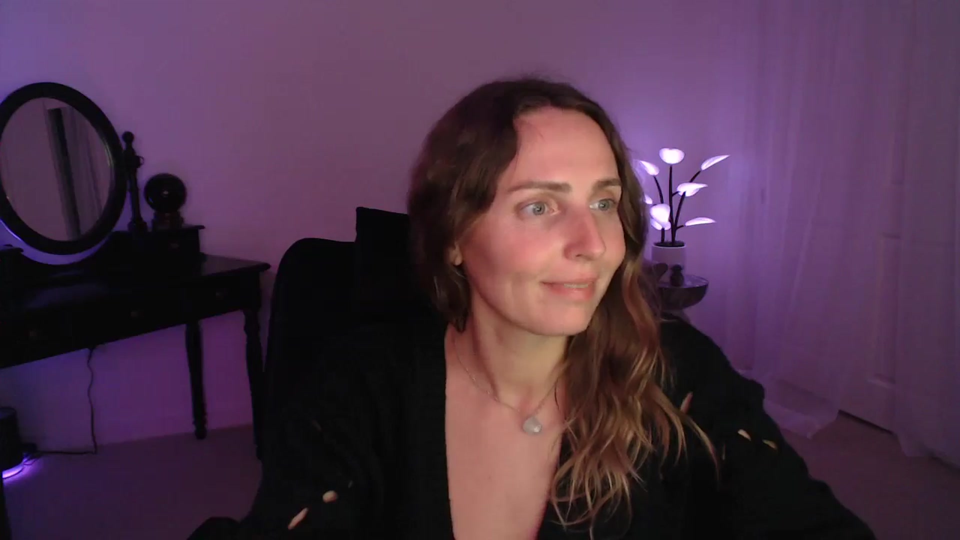 Gallery image thumbnail from WorldofMoody's myfreecams stream on, 04/20/2025, 09:28 image 12 of 20