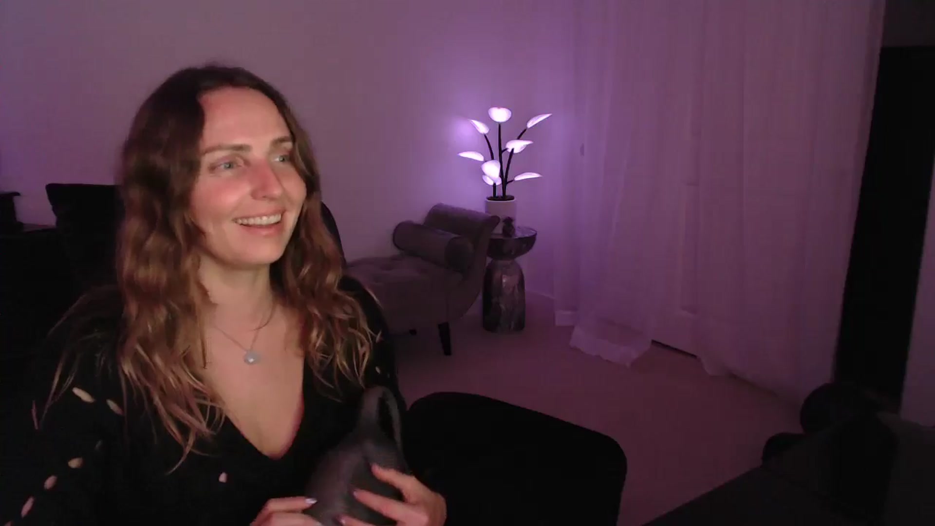 Gallery image thumbnail from WorldofMoody's myfreecams stream on, 04/20/2025, 09:28 image 20 of 20