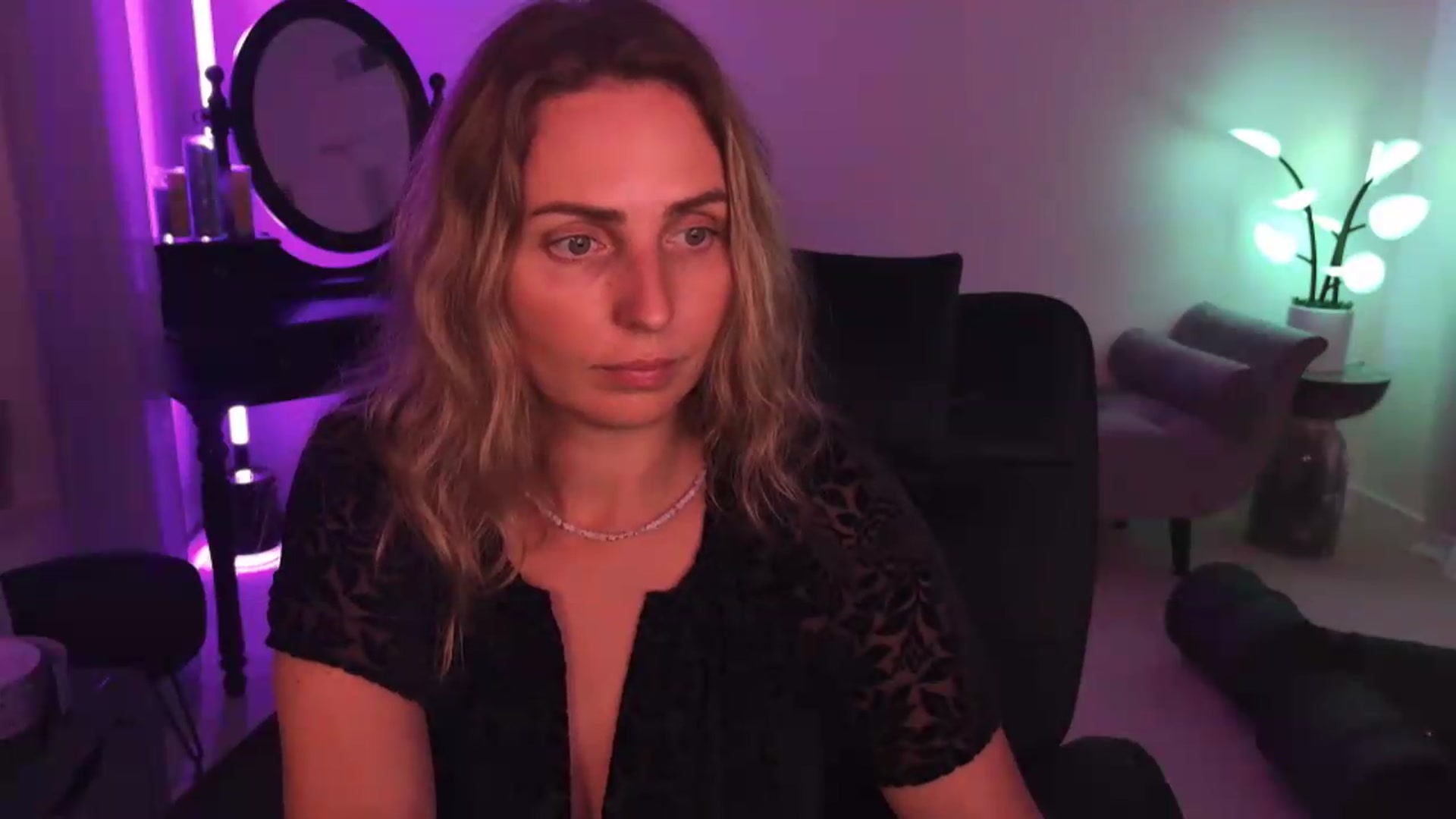 Gallery image thumbnail from WorldofMoody's myfreecams stream on, 05/26/2026, 07:38 image 16 of 20