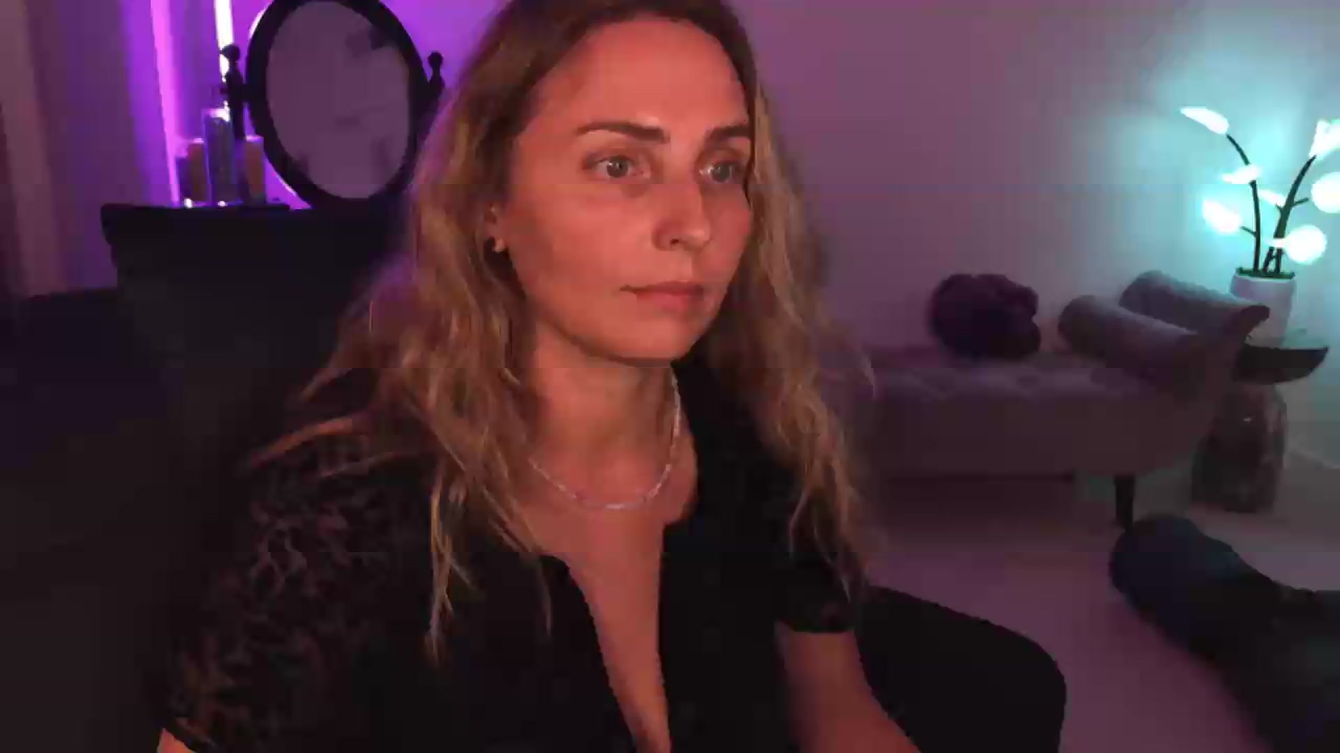 Gallery image thumbnail from WorldofMoody's myfreecams stream on, 05/26/2026, 07:38 image 1 of 20