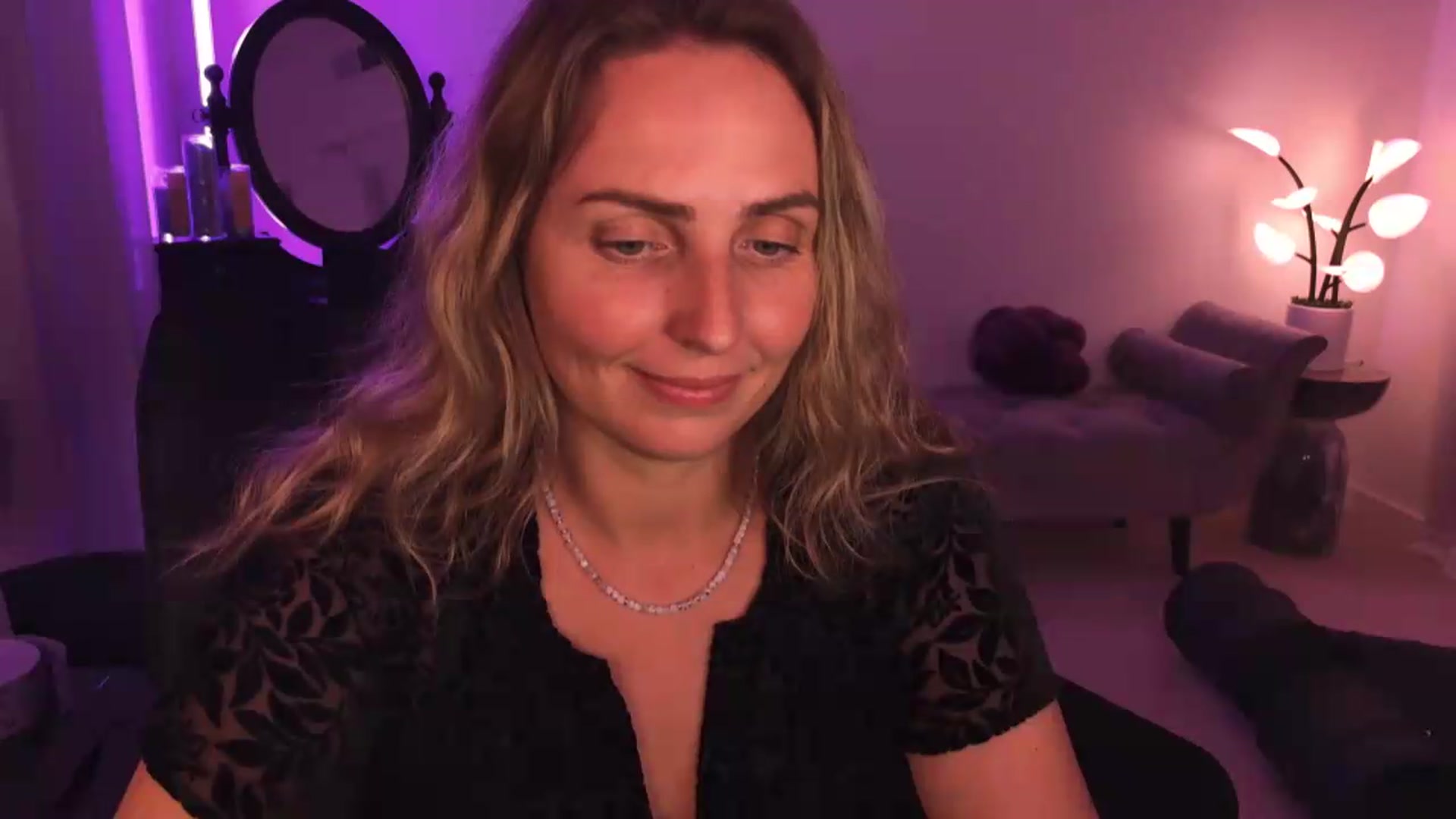 Gallery image thumbnail from WorldofMoody's myfreecams stream on, 05/26/2026, 07:38 image 15 of 20