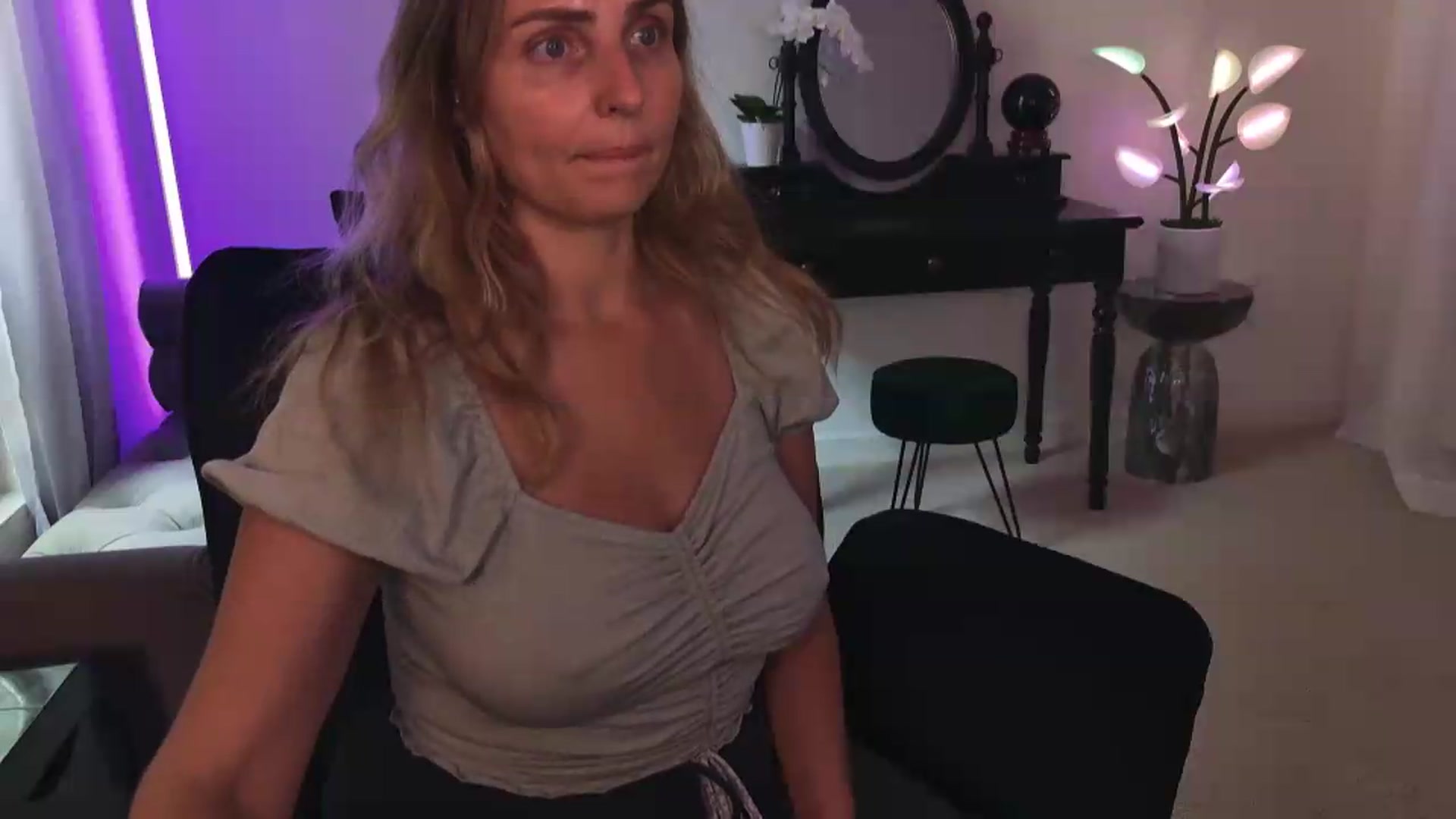 Gallery image thumbnail from WorldofMoody's myfreecams stream on, 05/28/2026, 19:19 image 13 of 20